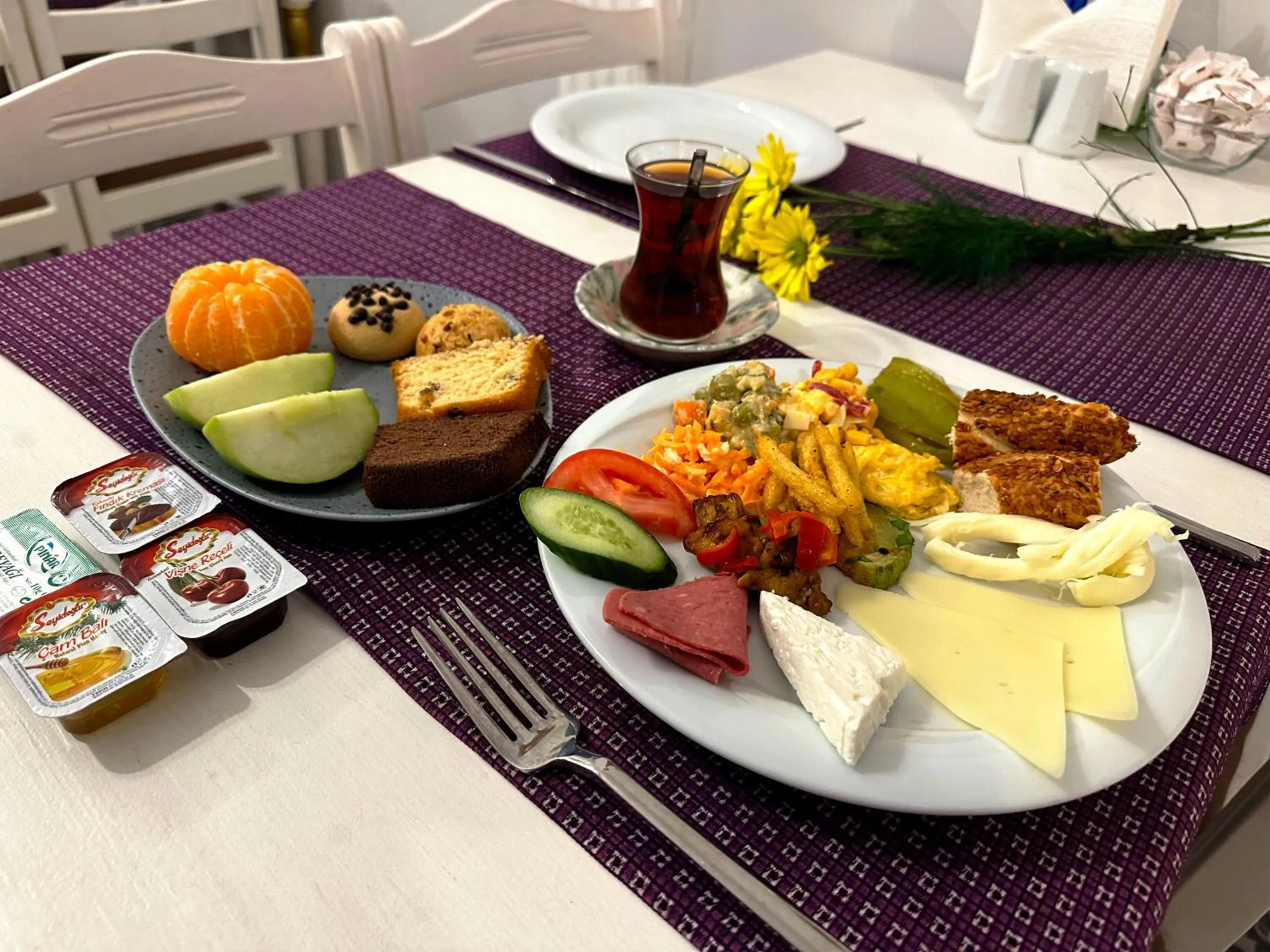 Food and drinks in Modern Sultan Hotel