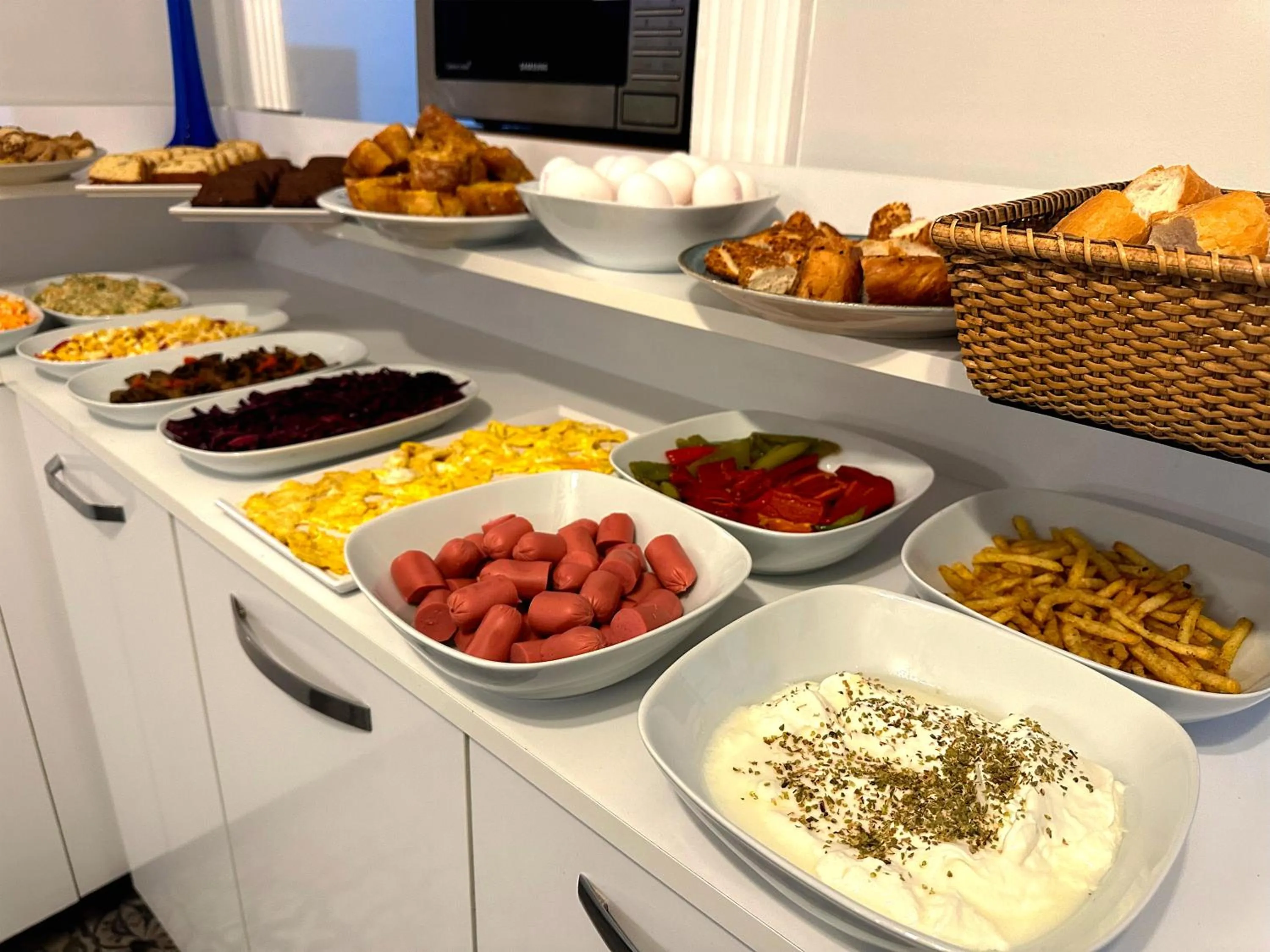 Food and drinks in Modern Sultan Hotel