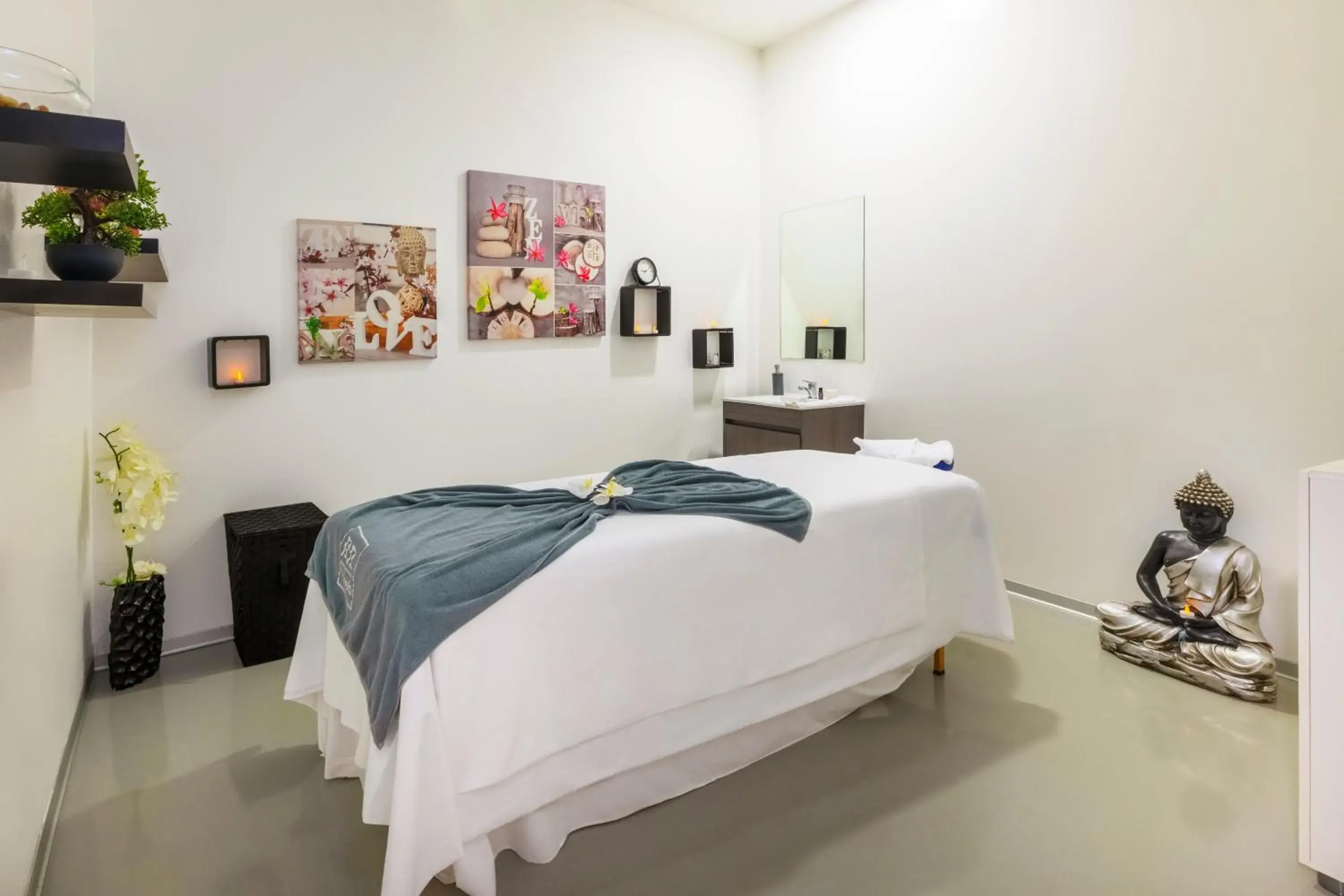 Massage, Bed in RR Hotel da Rocha Massage, Bed in RR Hotel da Rocha