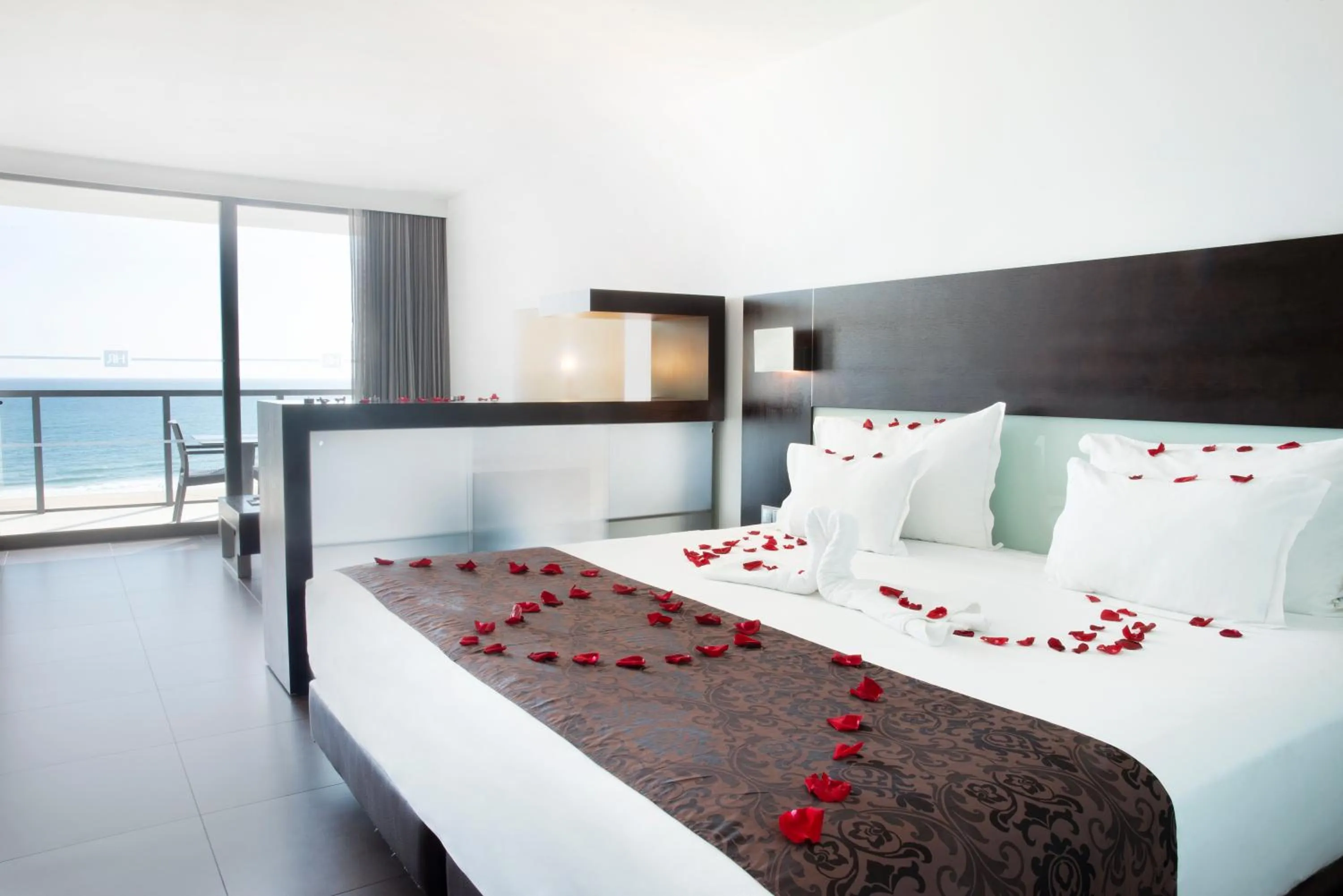 Photo of the whole room, Bed in RR Hotel da Rocha