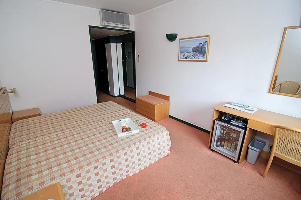 Photo of the whole room, Bed in Hotel Douro