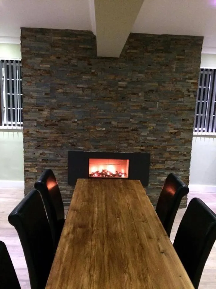 Meals in Highgate Inn Hotel