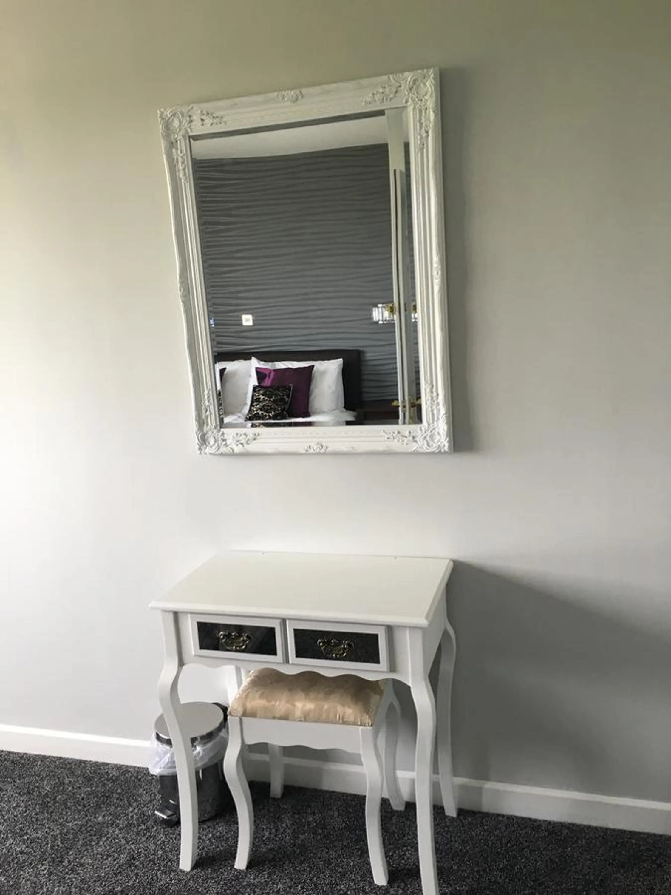 Decorative detail in Highgate Inn Hotel