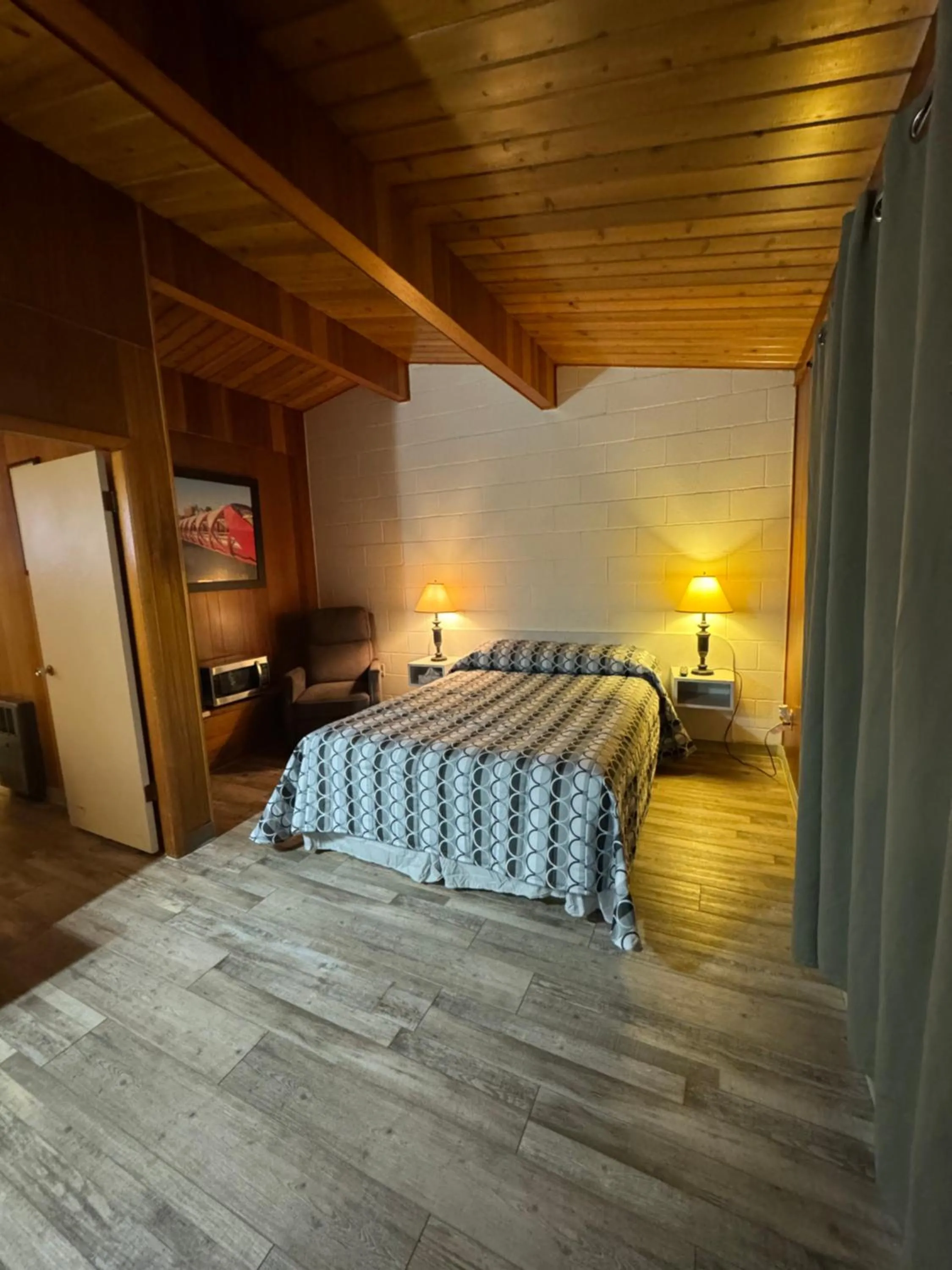 Standard Double or Twin Room in Ace Crown Motel