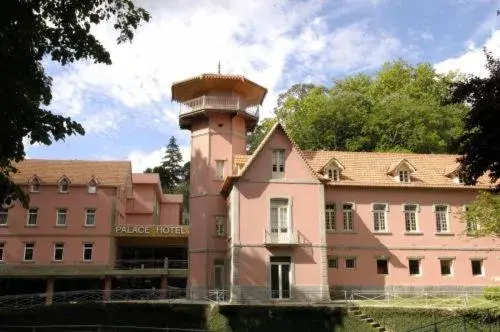 Facade/entrance in Palace Hotel & Spa - Termas de Sao Vicente Facade/entrance in Palace Hotel & Spa - Termas de Sao Vicente