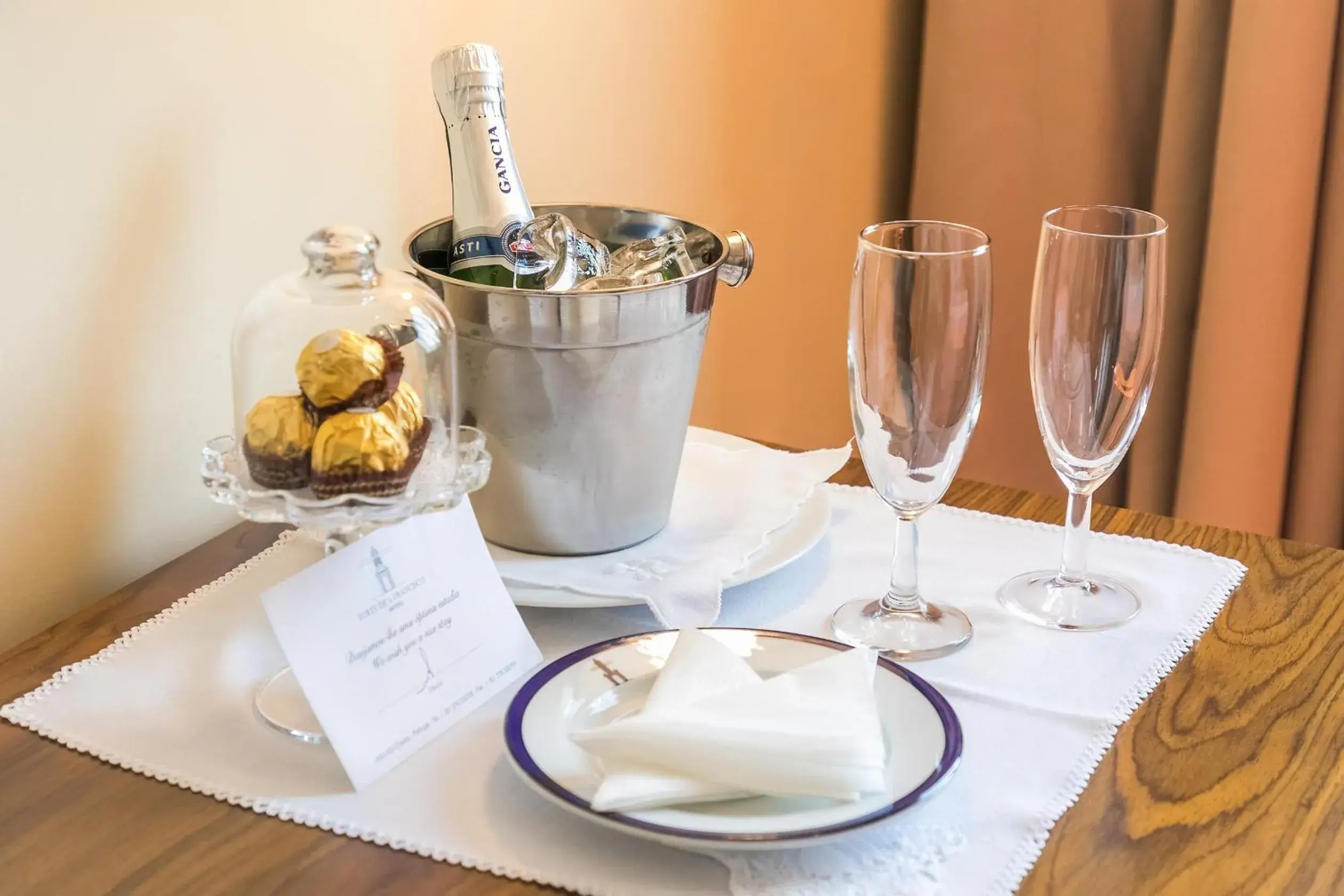 Food and drinks in Forte de São Francisco Hotel Chaves Food and drinks in Forte de São Francisco Hotel Chaves