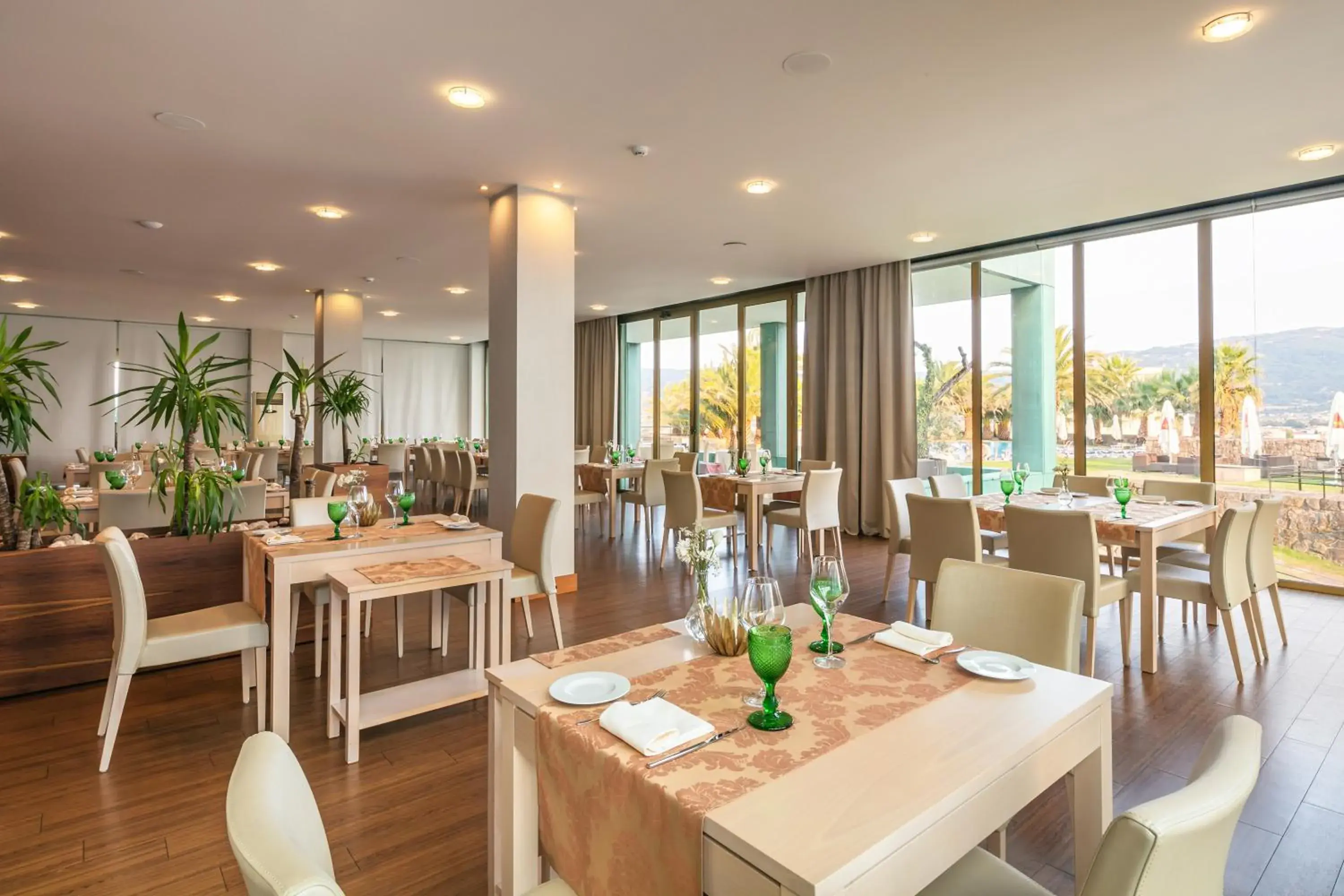 Restaurant/places to eat in Forte de São Francisco Hotel Chaves Restaurant/places to eat in Forte de São Francisco Hotel Chaves