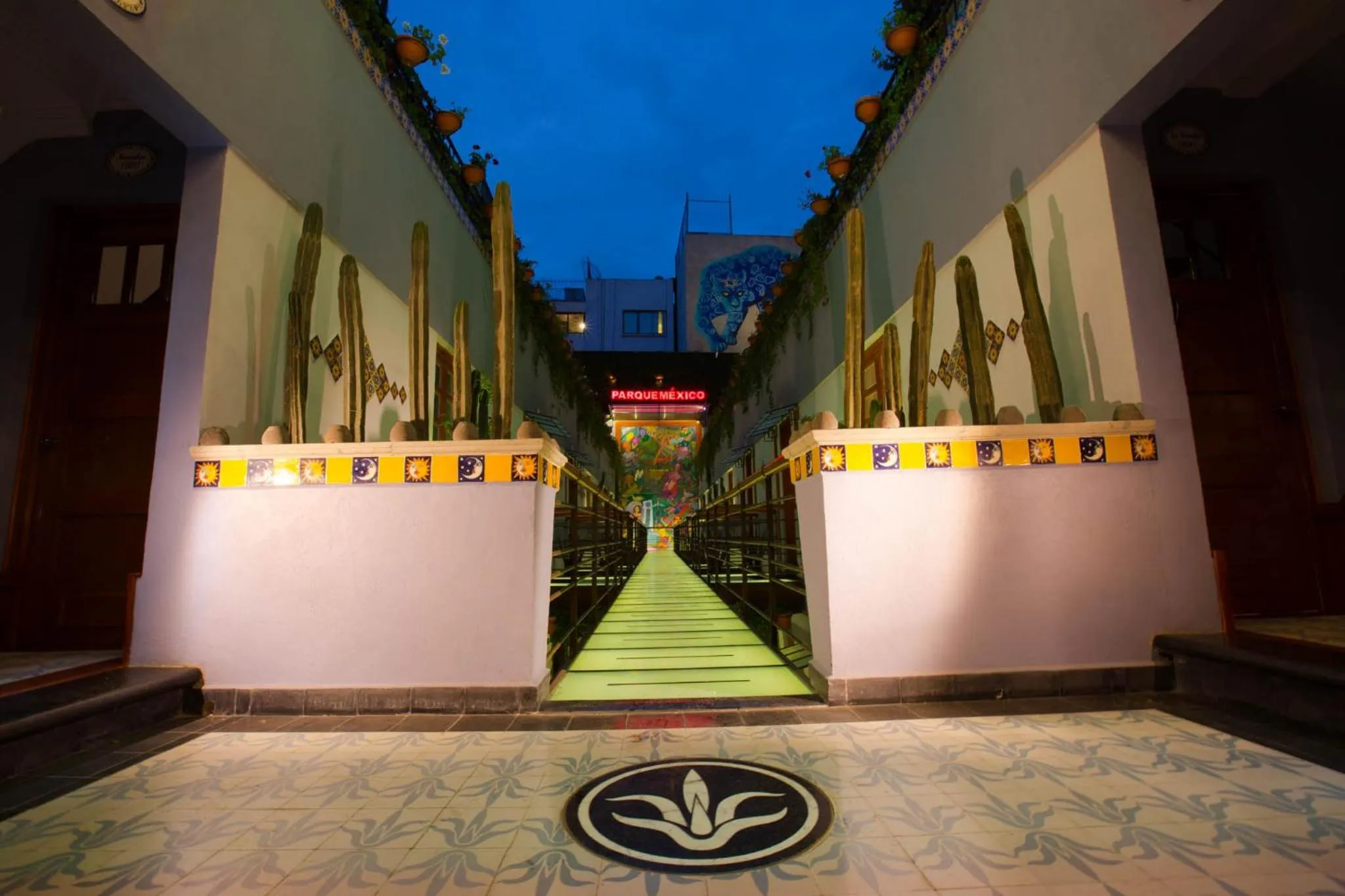 Night in Hotel Parque México Boutique