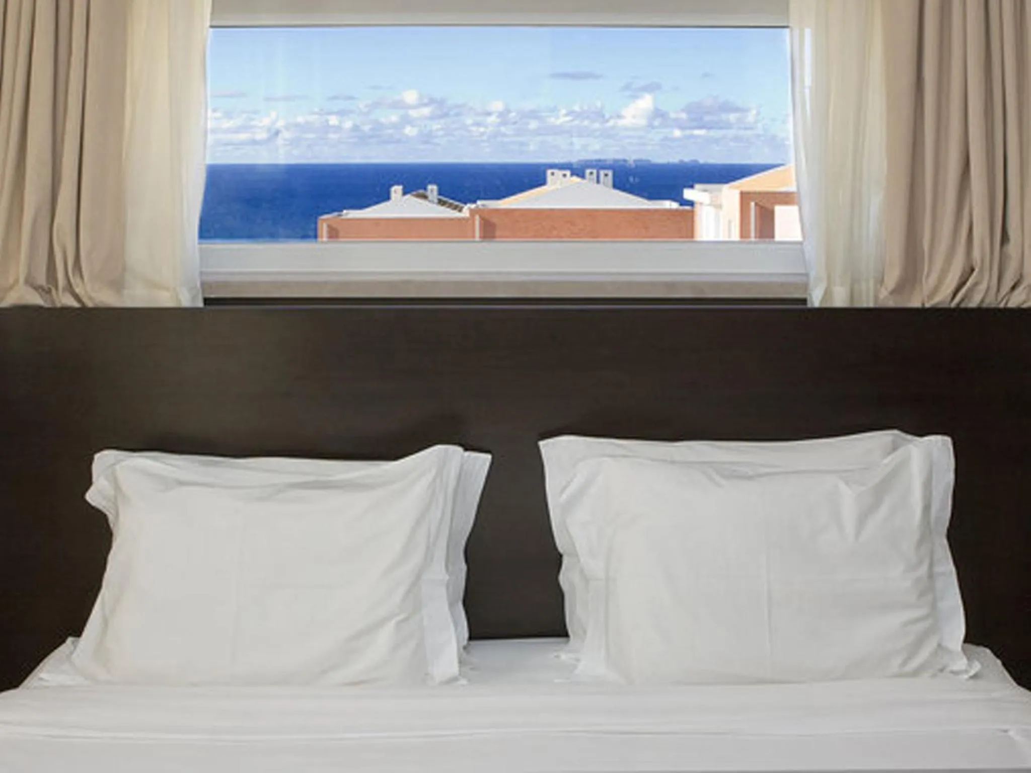 Day, Bed in Noiva do Mar