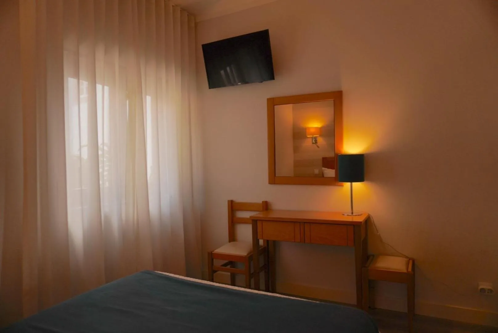 TV and multimedia, Bed in Hotel Dom Lourenco