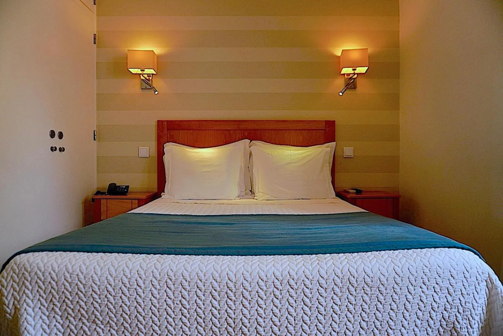 Bed in Hotel Dom Lourenco