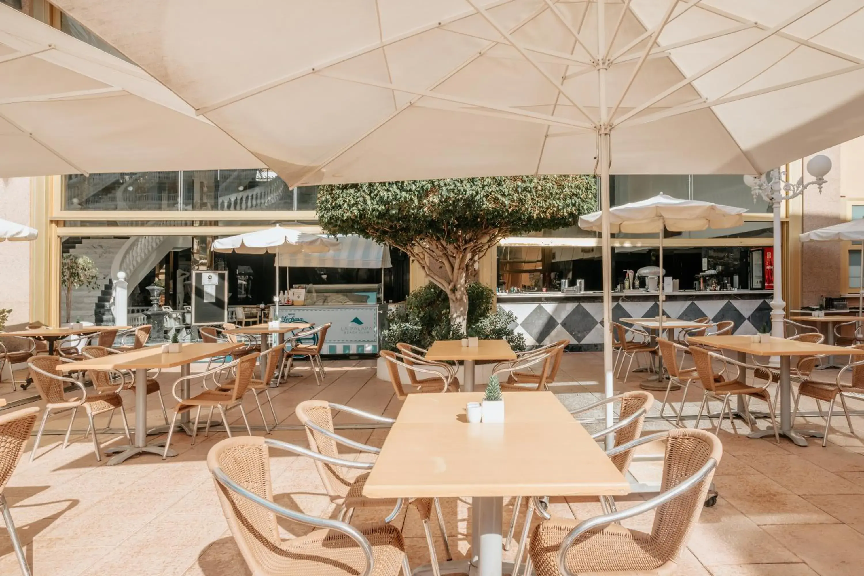 Lounge or bar in Hotel Cleopatra Palace Lounge or bar in Hotel Cleopatra Palace