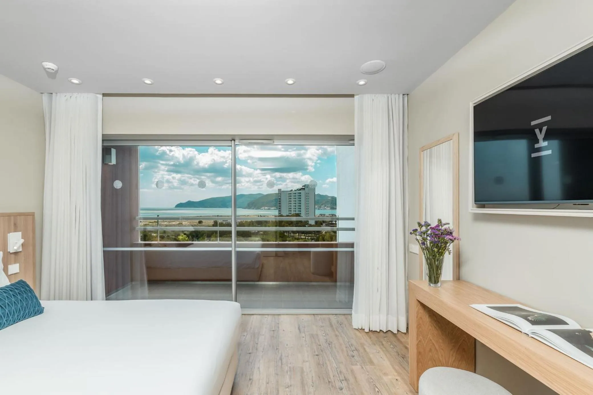 Bedroom, Bed in The Editory By The Sea Troia Comporta Hotel