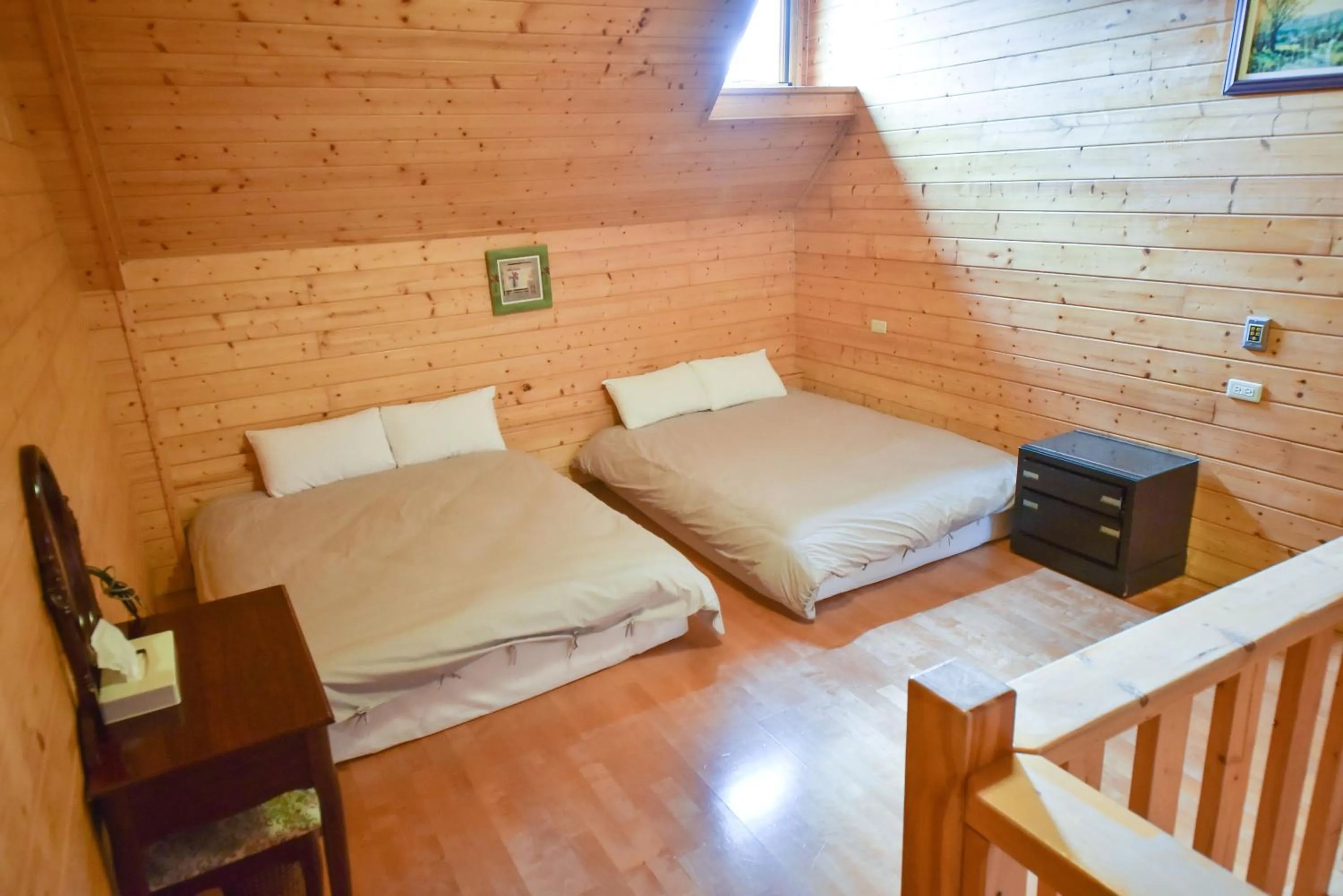 bunk bed, Bed in Beverly B&B