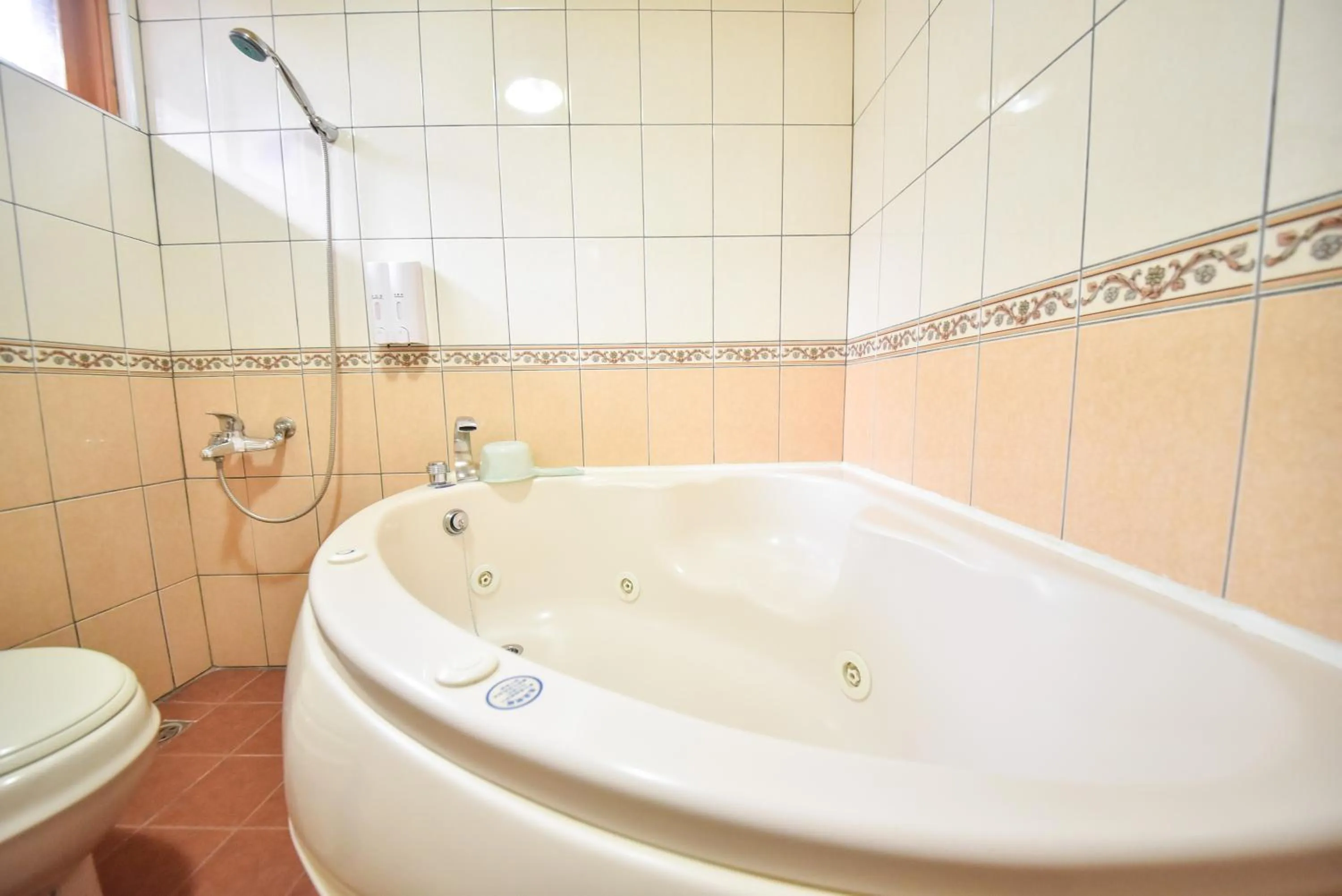 Bathroom in Beverly B&B