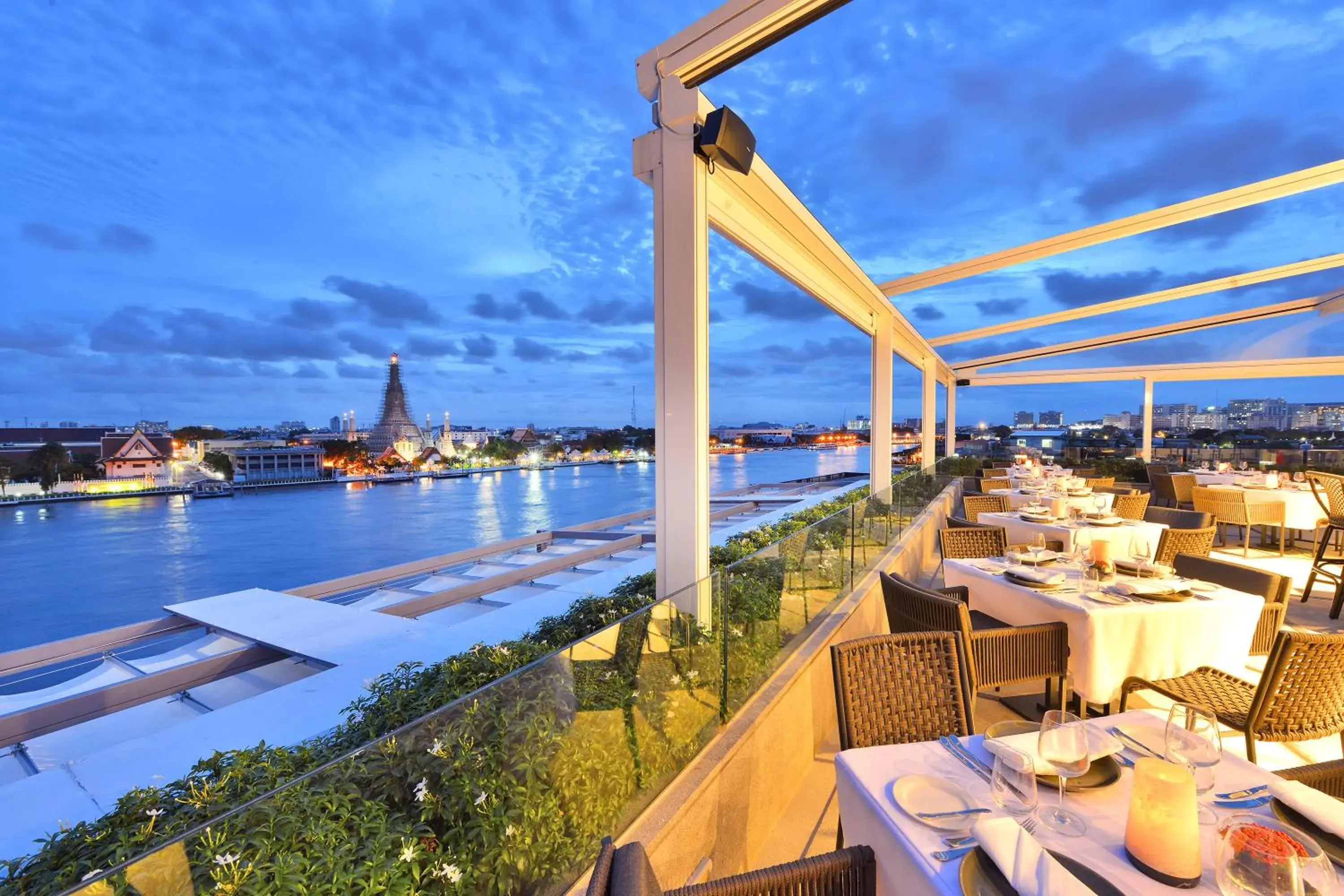 Restaurant/places to eat in Riva Arun Bangkok Restaurant/places to eat in Riva Arun Bangkok