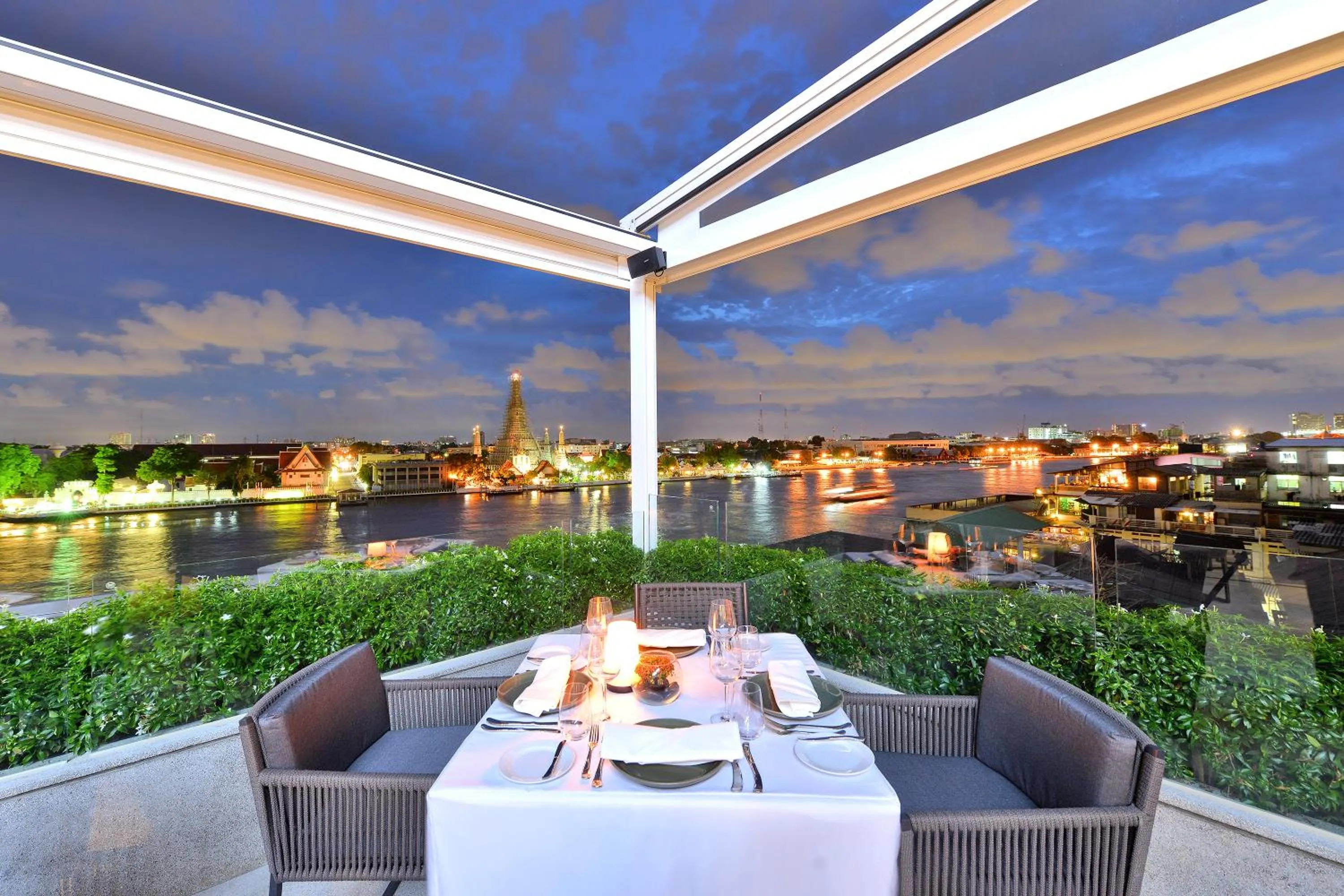 Restaurant/places to eat in Riva Arun Bangkok