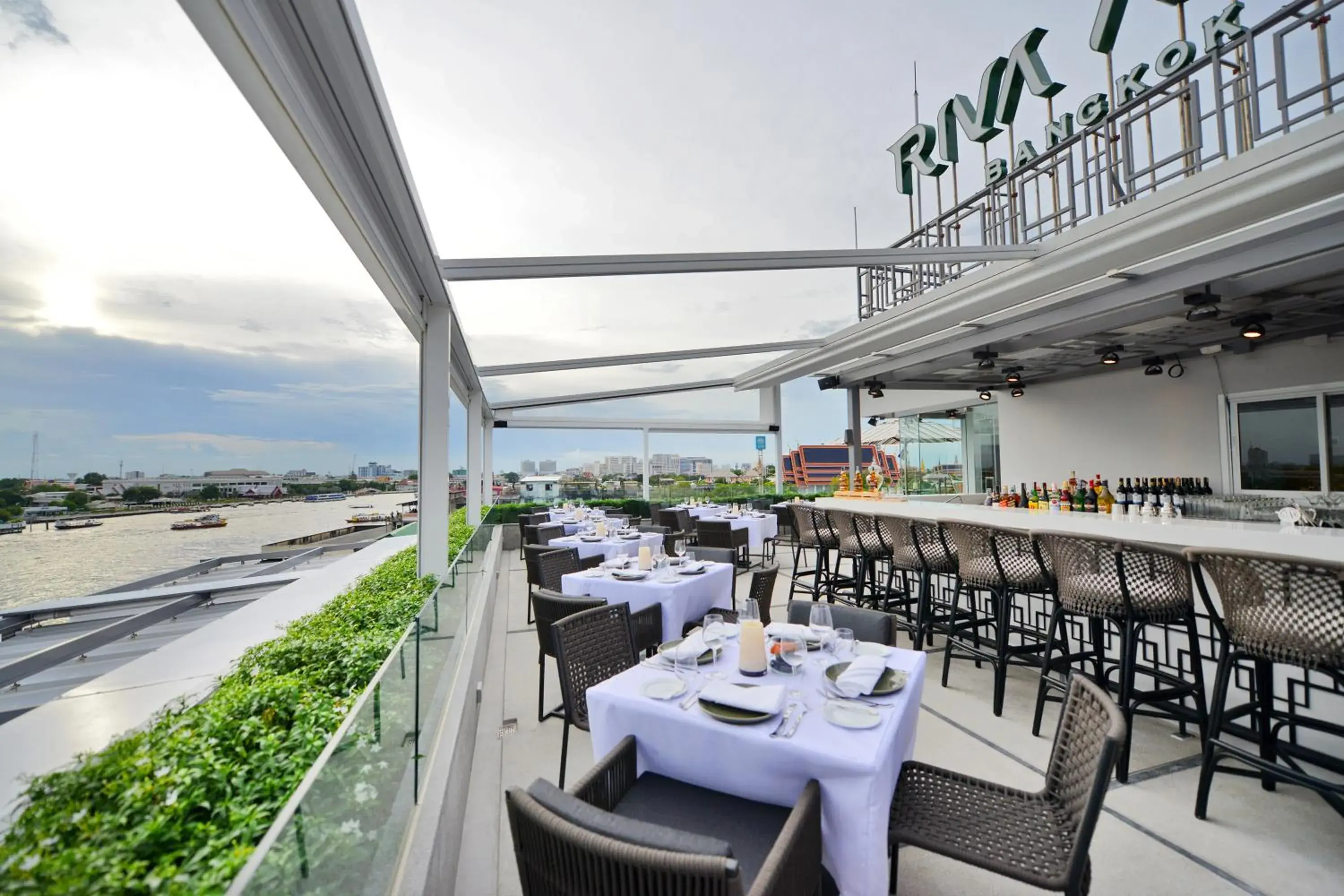 Restaurant/places to eat in Riva Arun Bangkok Restaurant/places to eat in Riva Arun Bangkok