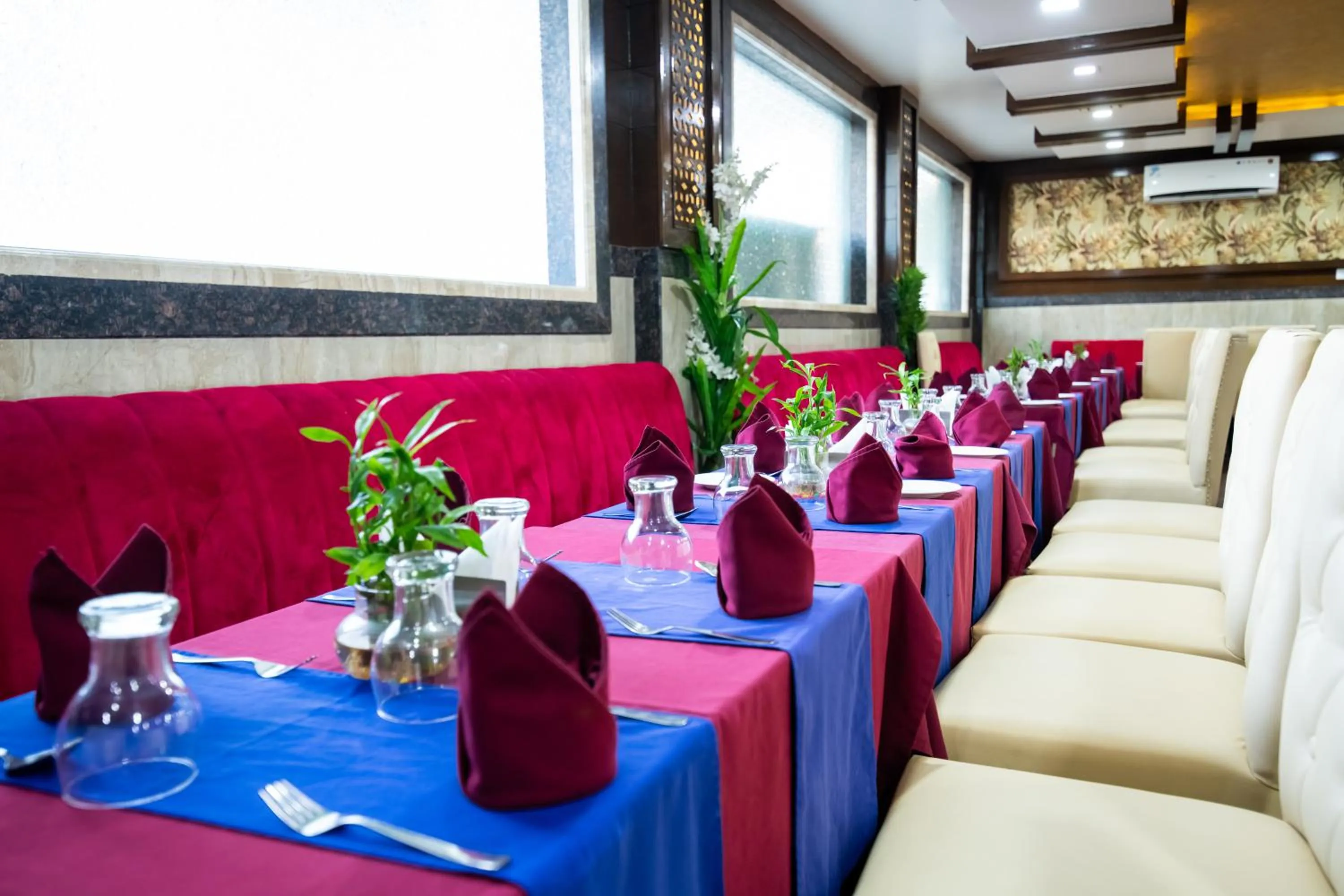 Restaurant/places to eat in The Fern Residency Katra