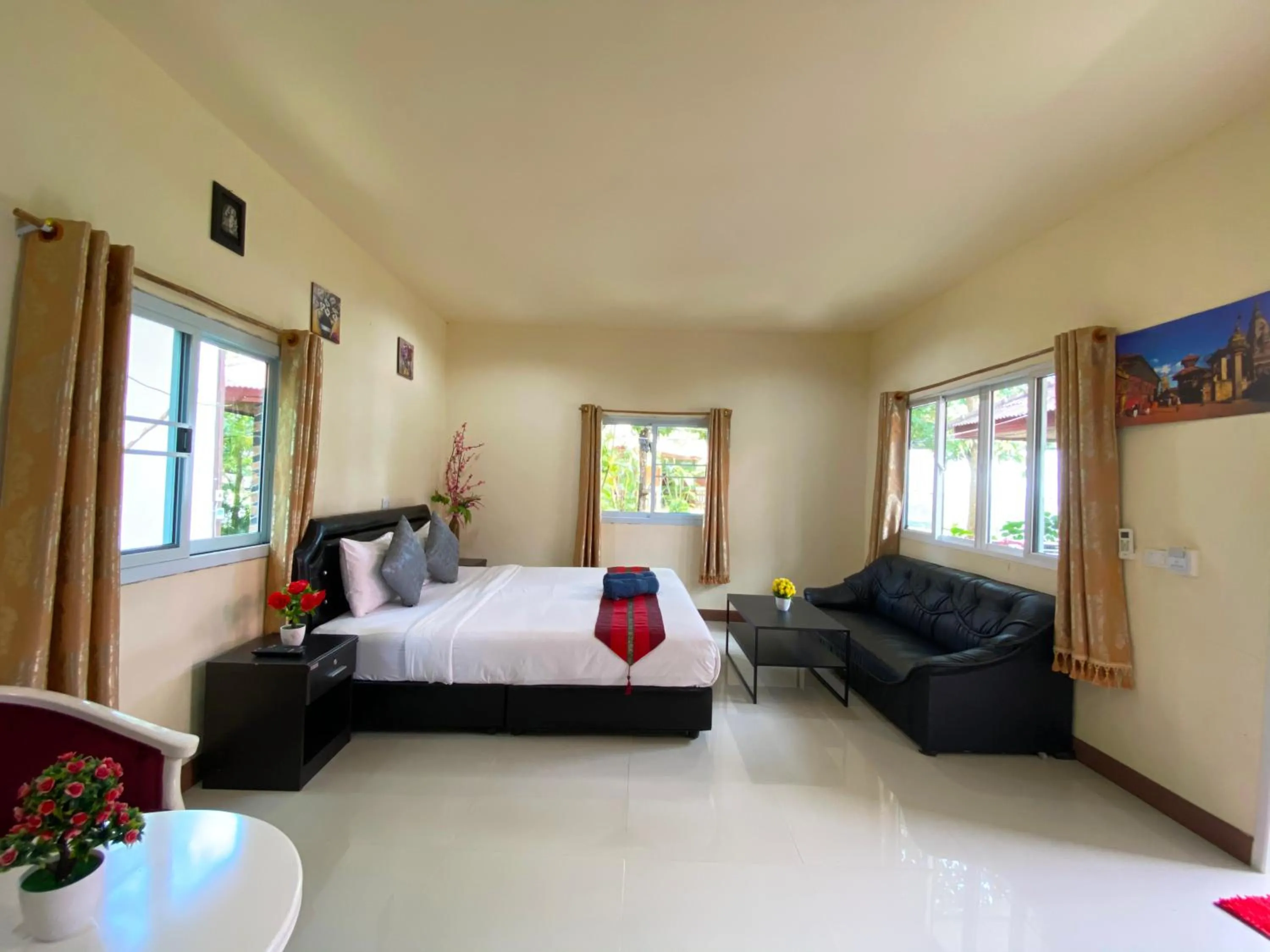 Bed in Everest Resort Samui - SHA Plus