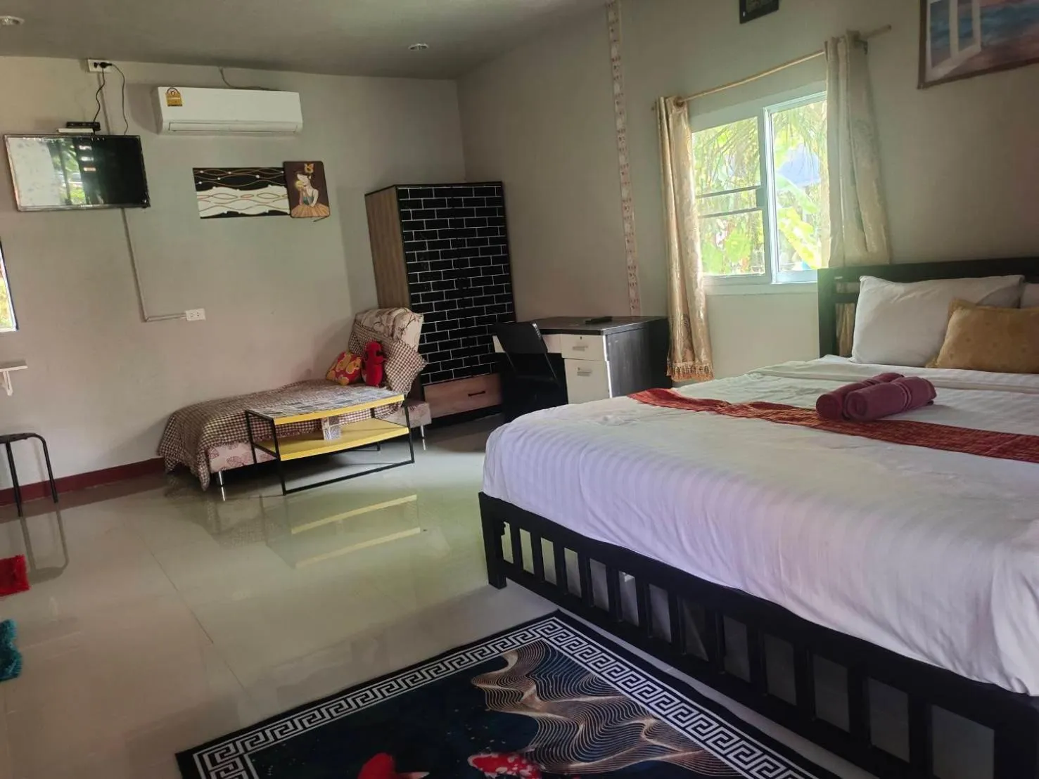 Bed in Everest Resort Samui - SHA Plus