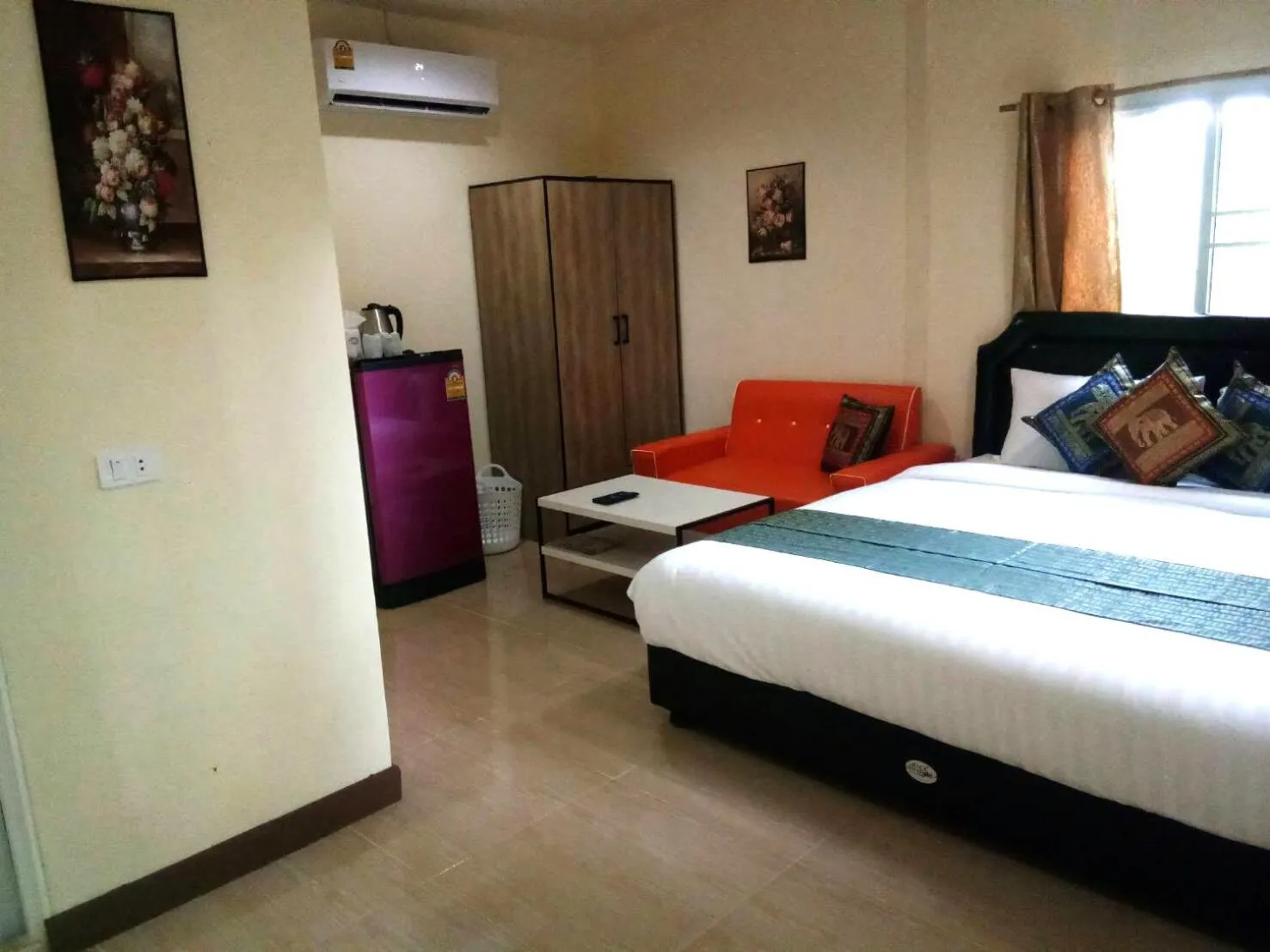 Bedroom, Bed in Everest Resort Samui - SHA Plus