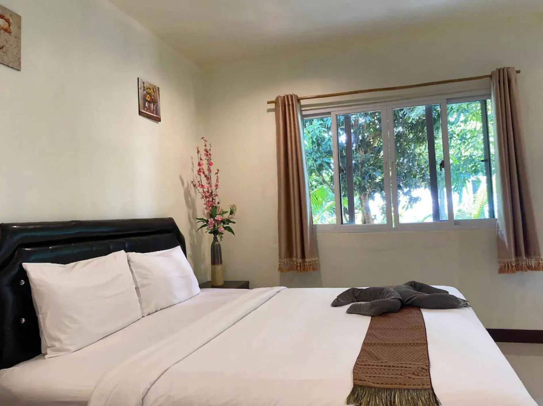 Bed in Everest Resort Samui - SHA Plus Bed in Everest Resort Samui - SHA Plus