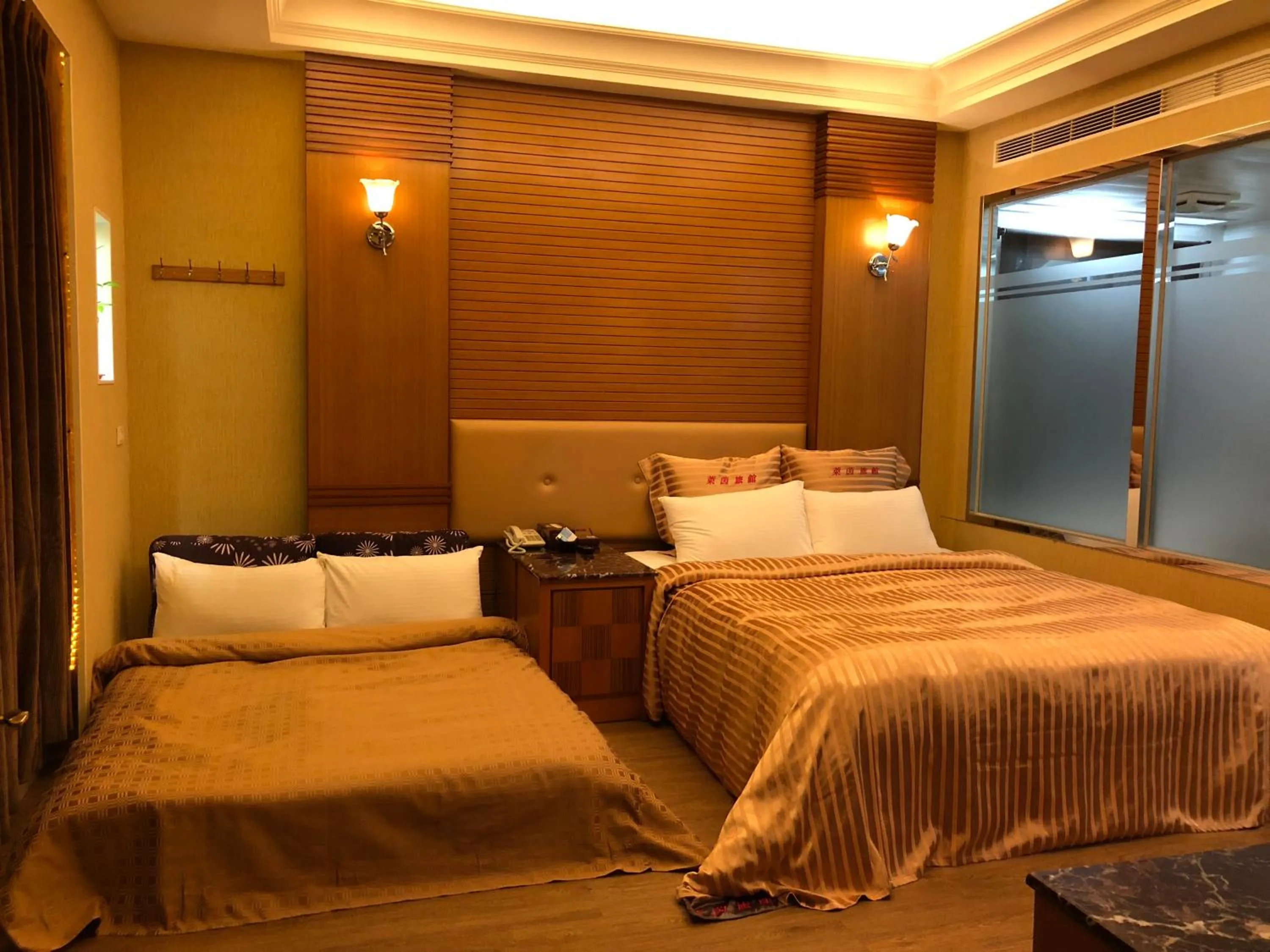 Decorative detail, Bed in Lai Yin Motel