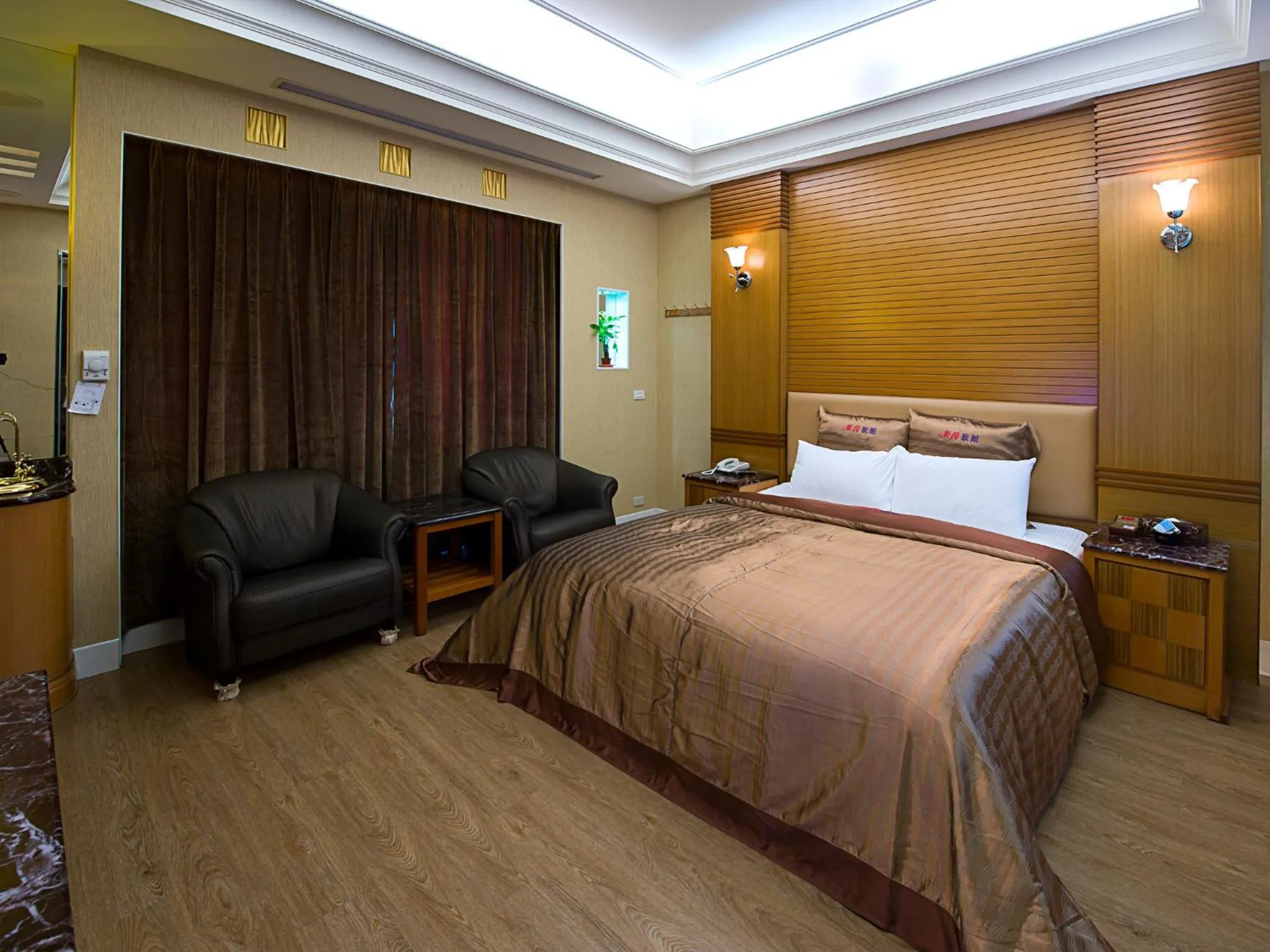 Photo of the whole room, Bed in Lai Yin Motel