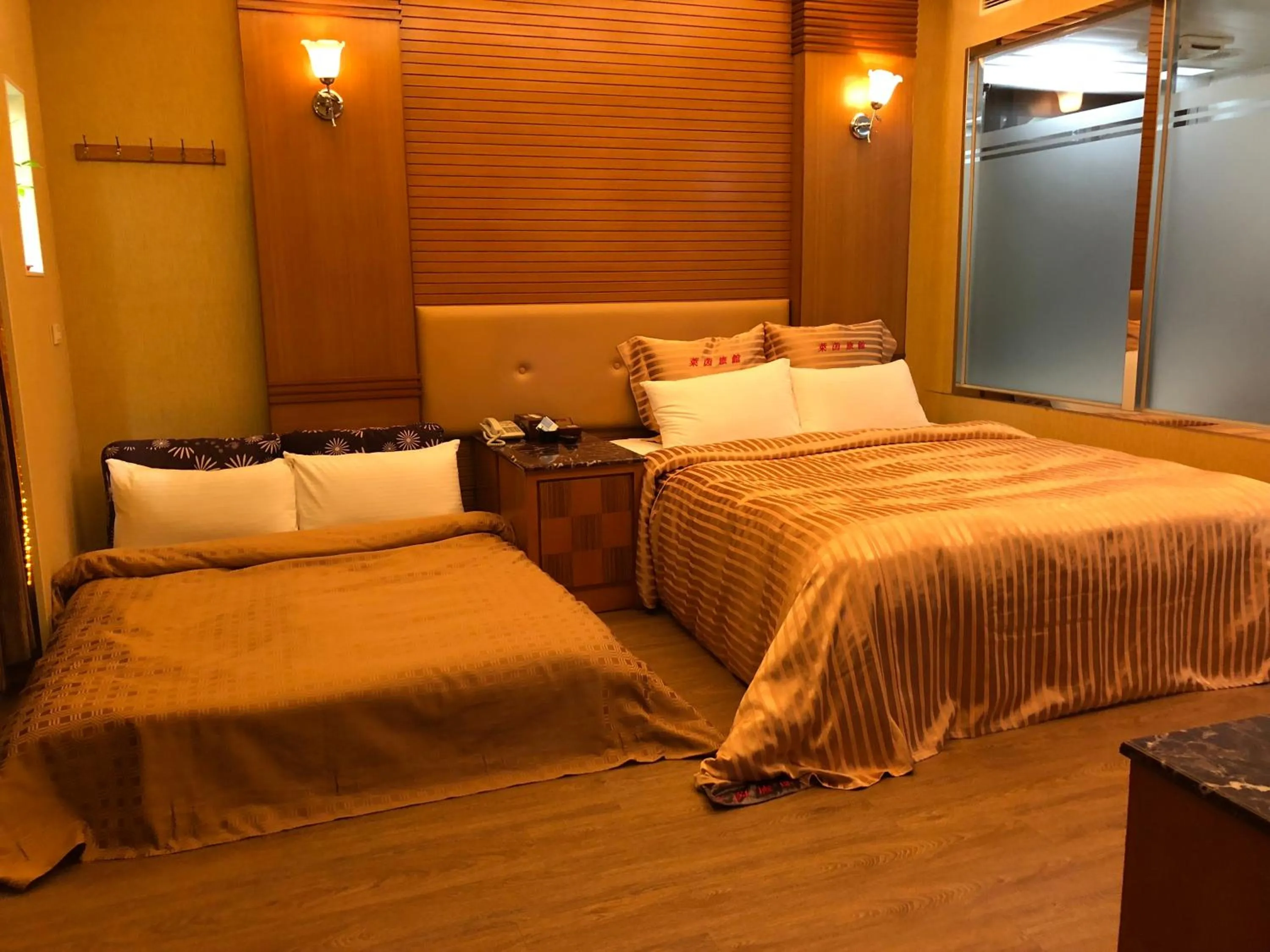 Decorative detail, Bed in Lai Yin Motel