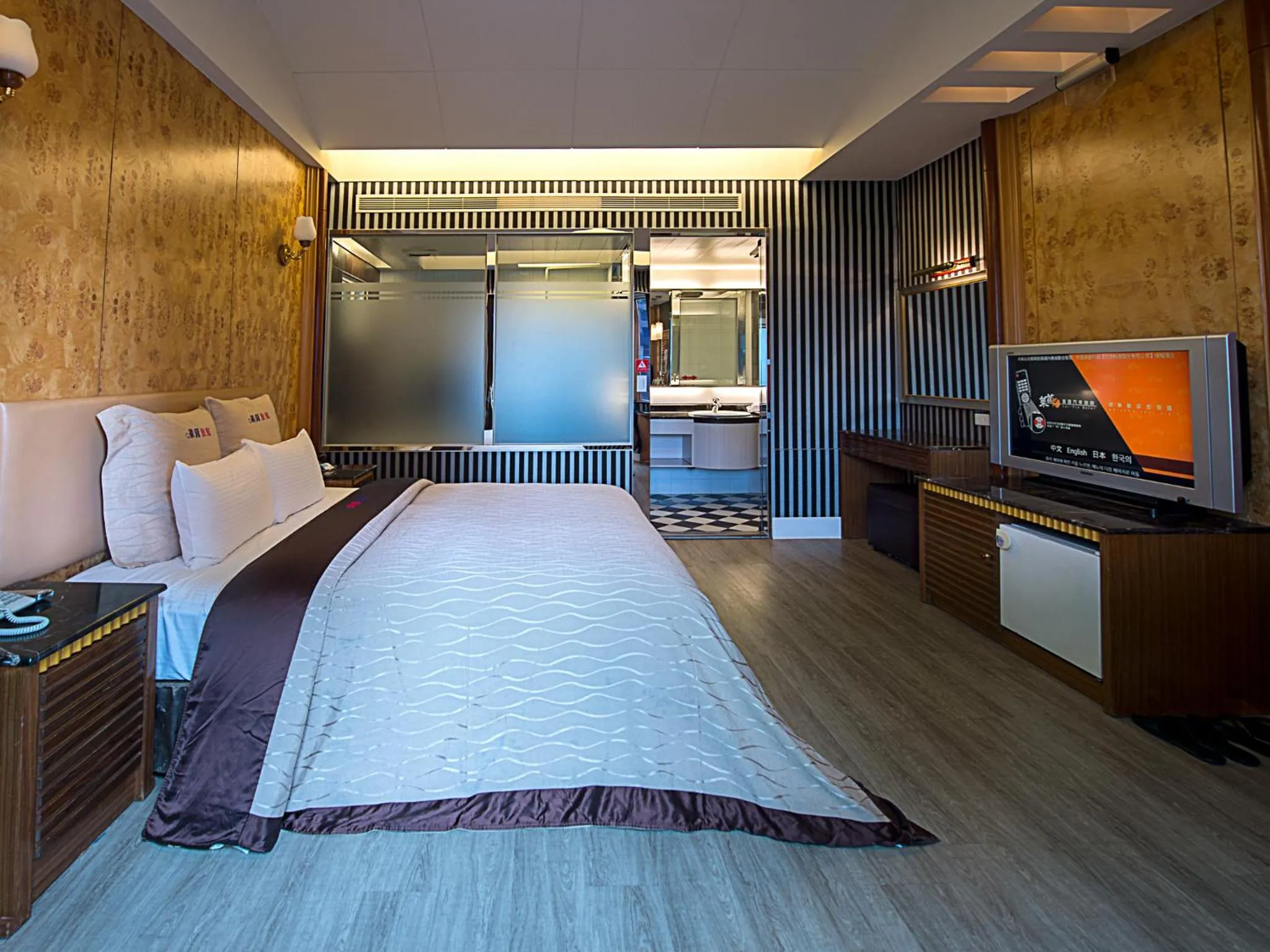 Photo of the whole room, Bed in Lai Yin Motel