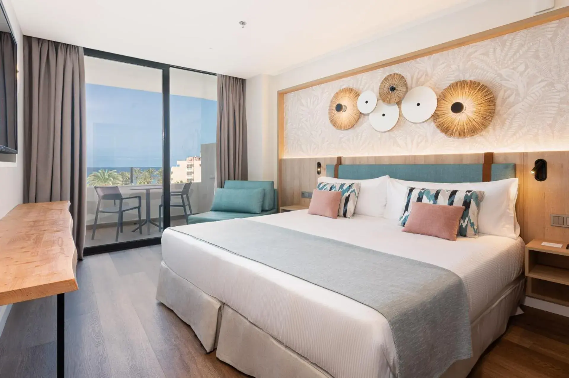 Bed in Mediterranean Palace Bed in Mediterranean Palace