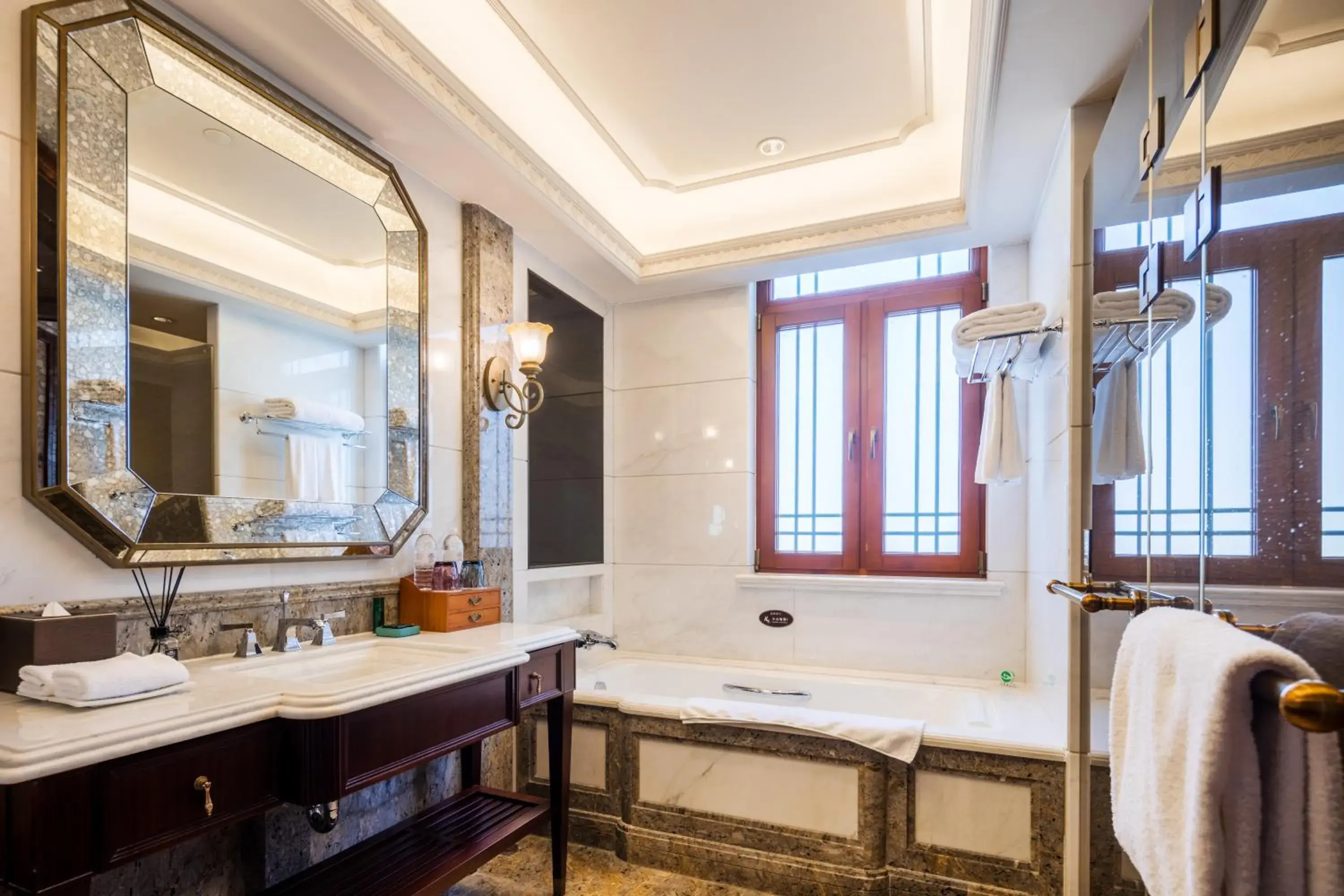 Bathroom in Shanghai Donghu Hotel - Shanghai Style Garden House Bathroom in Shanghai Donghu Hotel - Shanghai Style Garden House