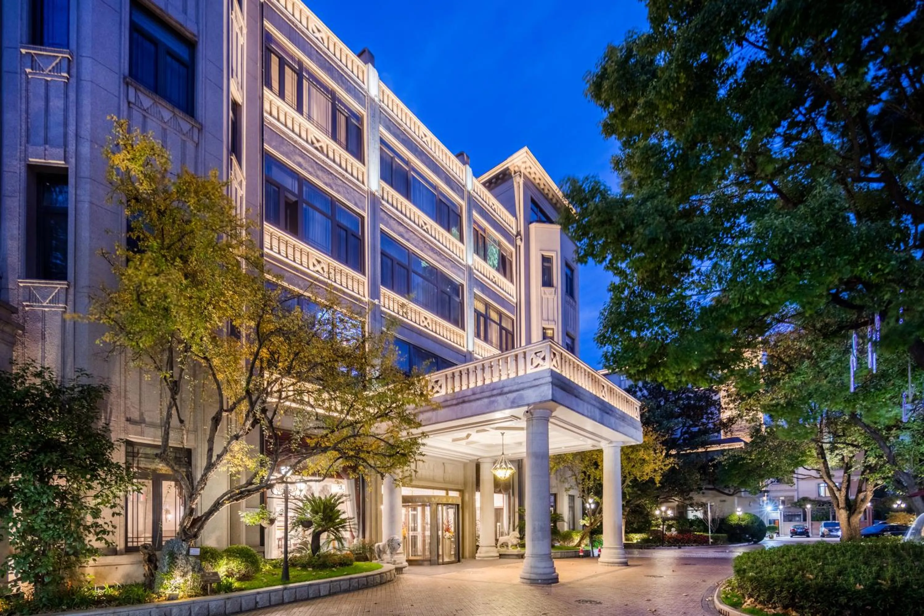 Night in Shanghai Donghu Hotel - Shanghai Style Garden House