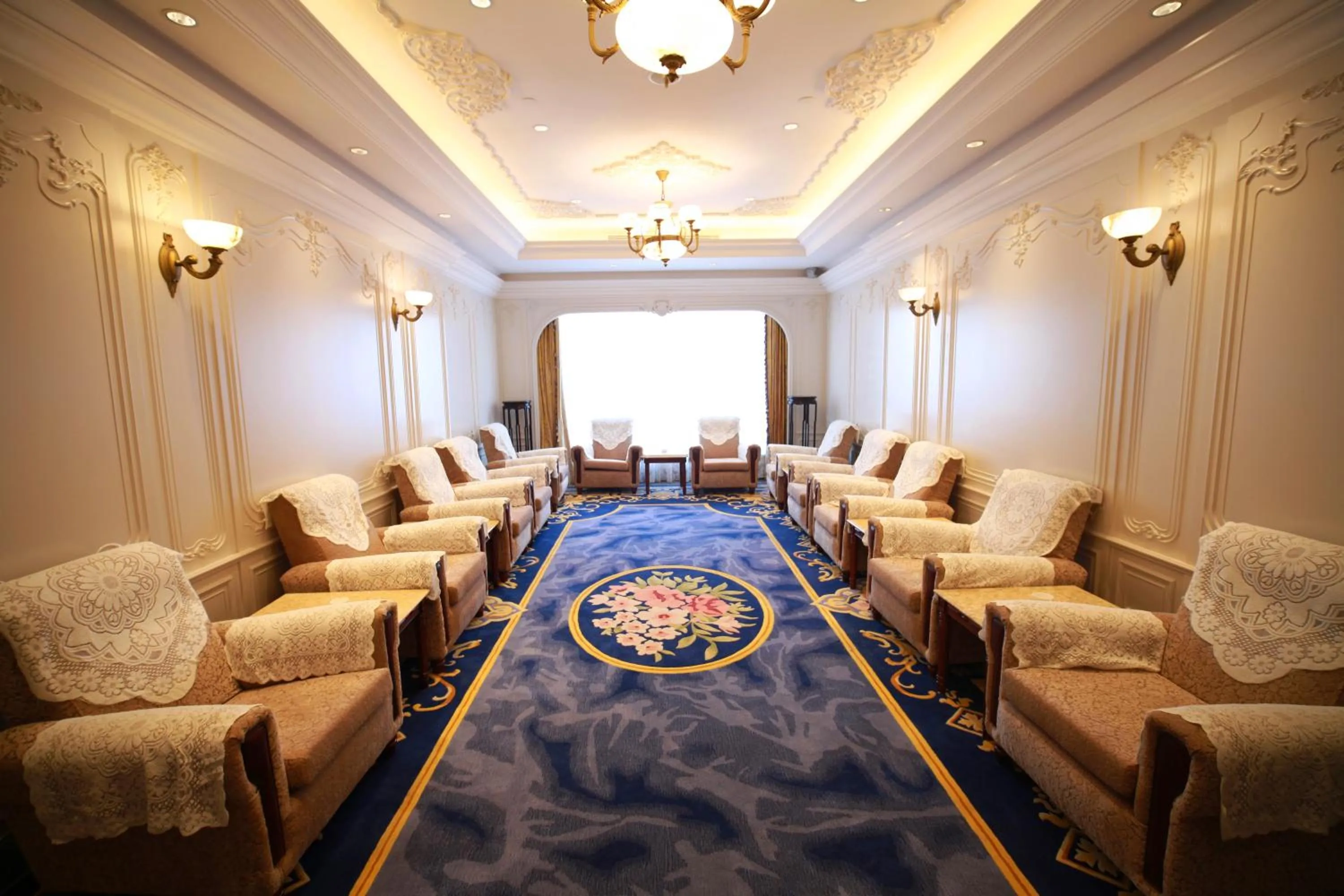 Massage in Shanghai Donghu Hotel - Shanghai Style Garden House