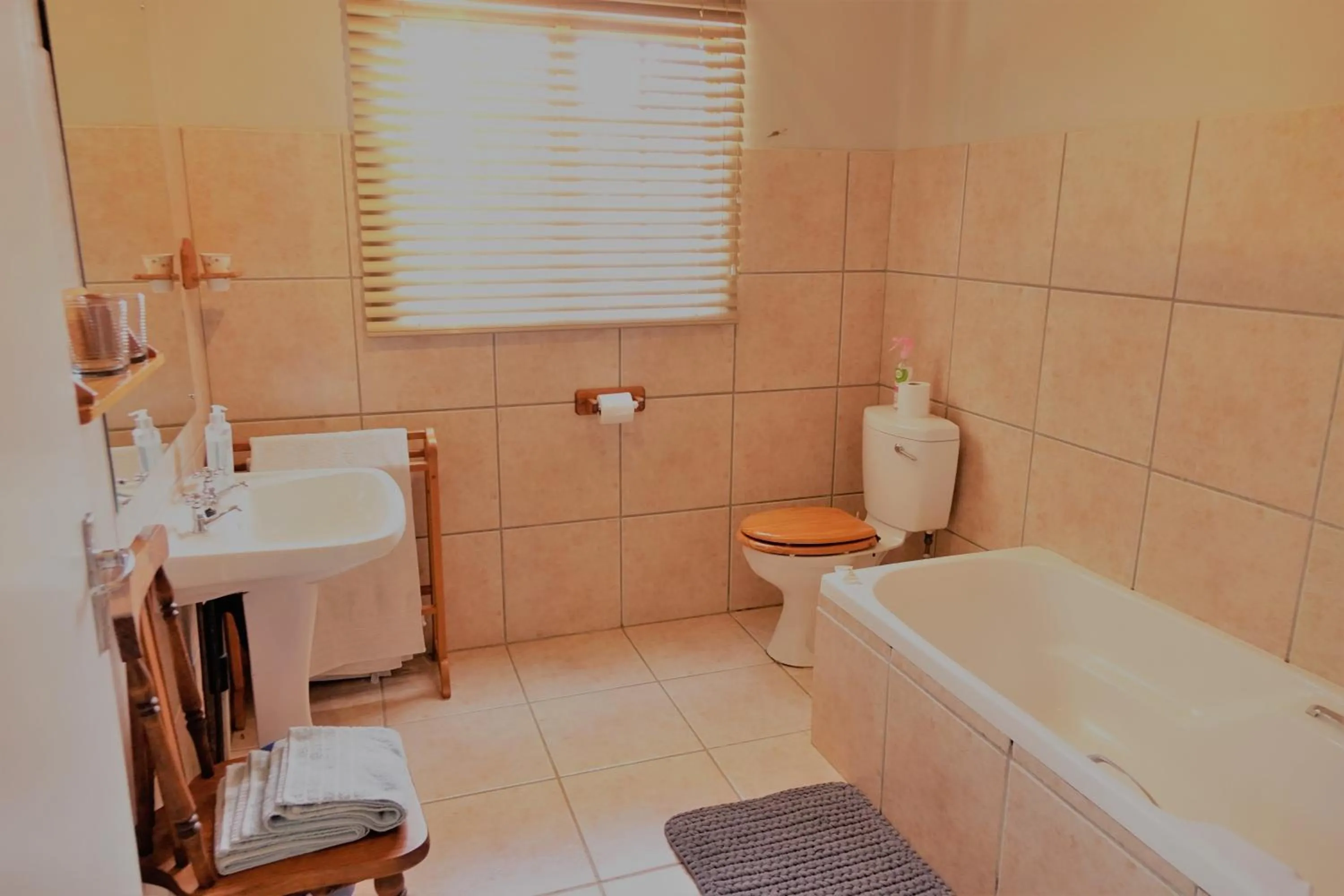 Bathroom in Notting Hill Lodge