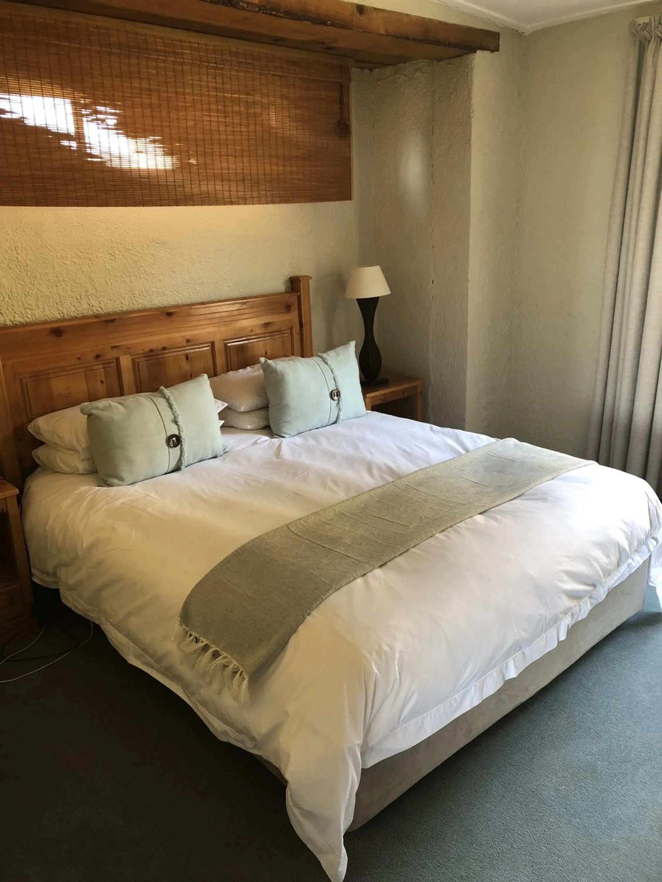 Bedroom, Bed in Notting Hill Lodge