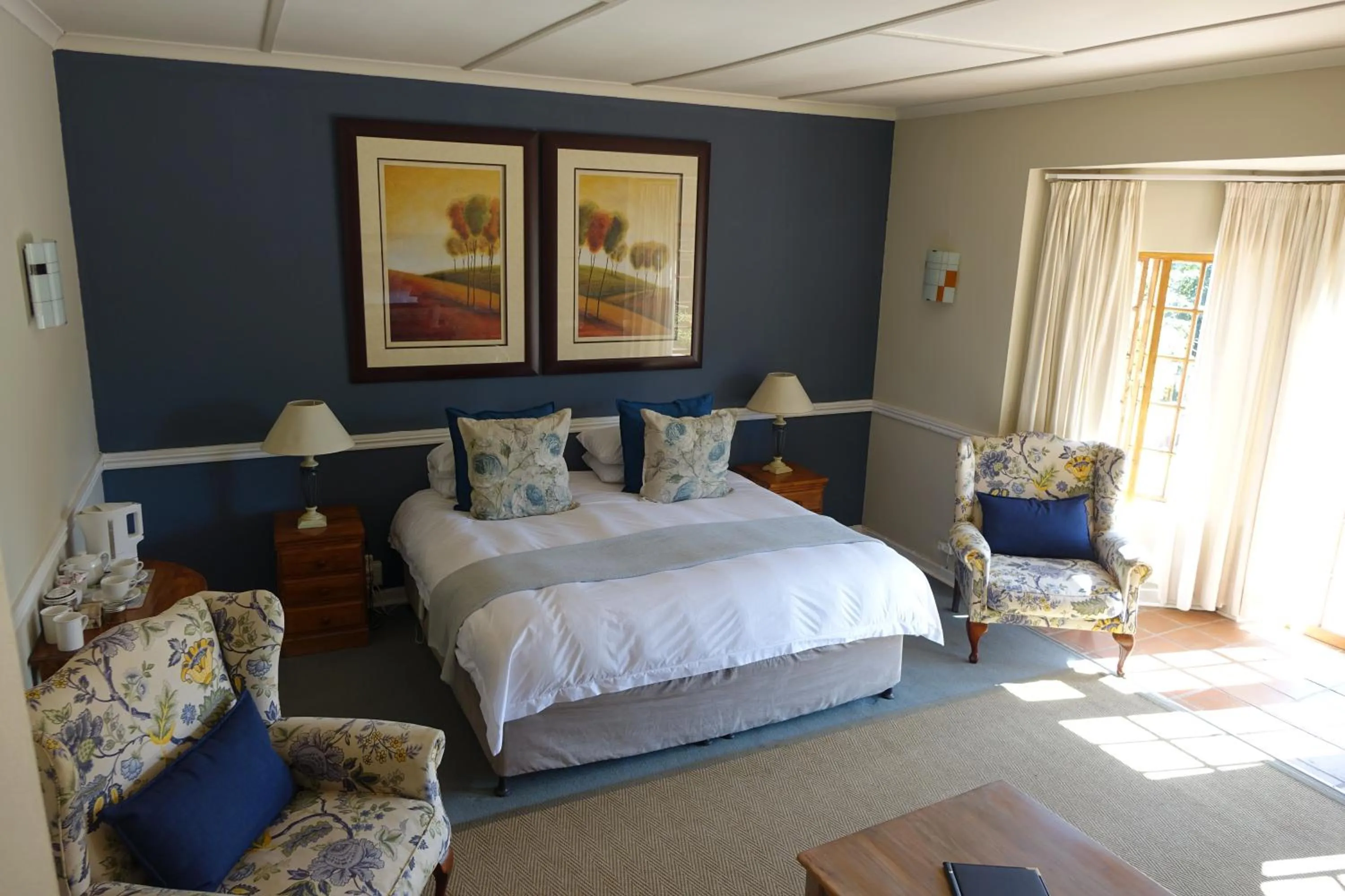 Bedroom, Bed in Notting Hill Lodge