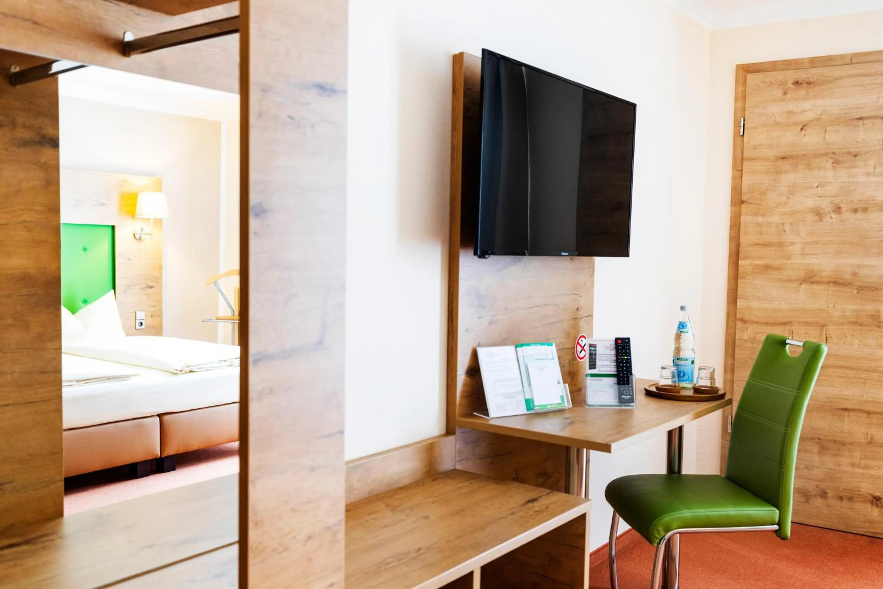 Photo of the whole room, Bed in Günzburg City