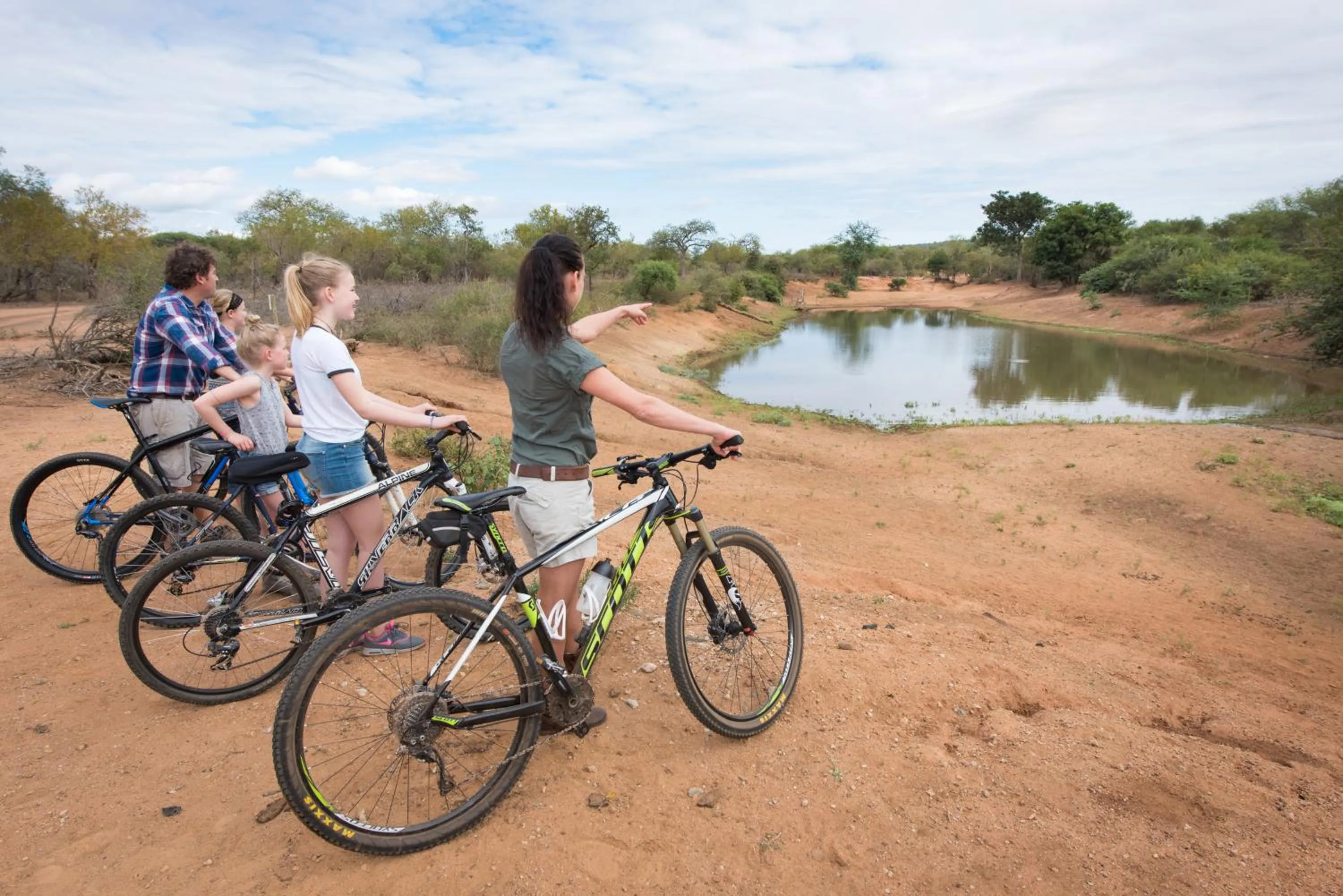 Cycling in Unembeza Boutique Lodge & Spa