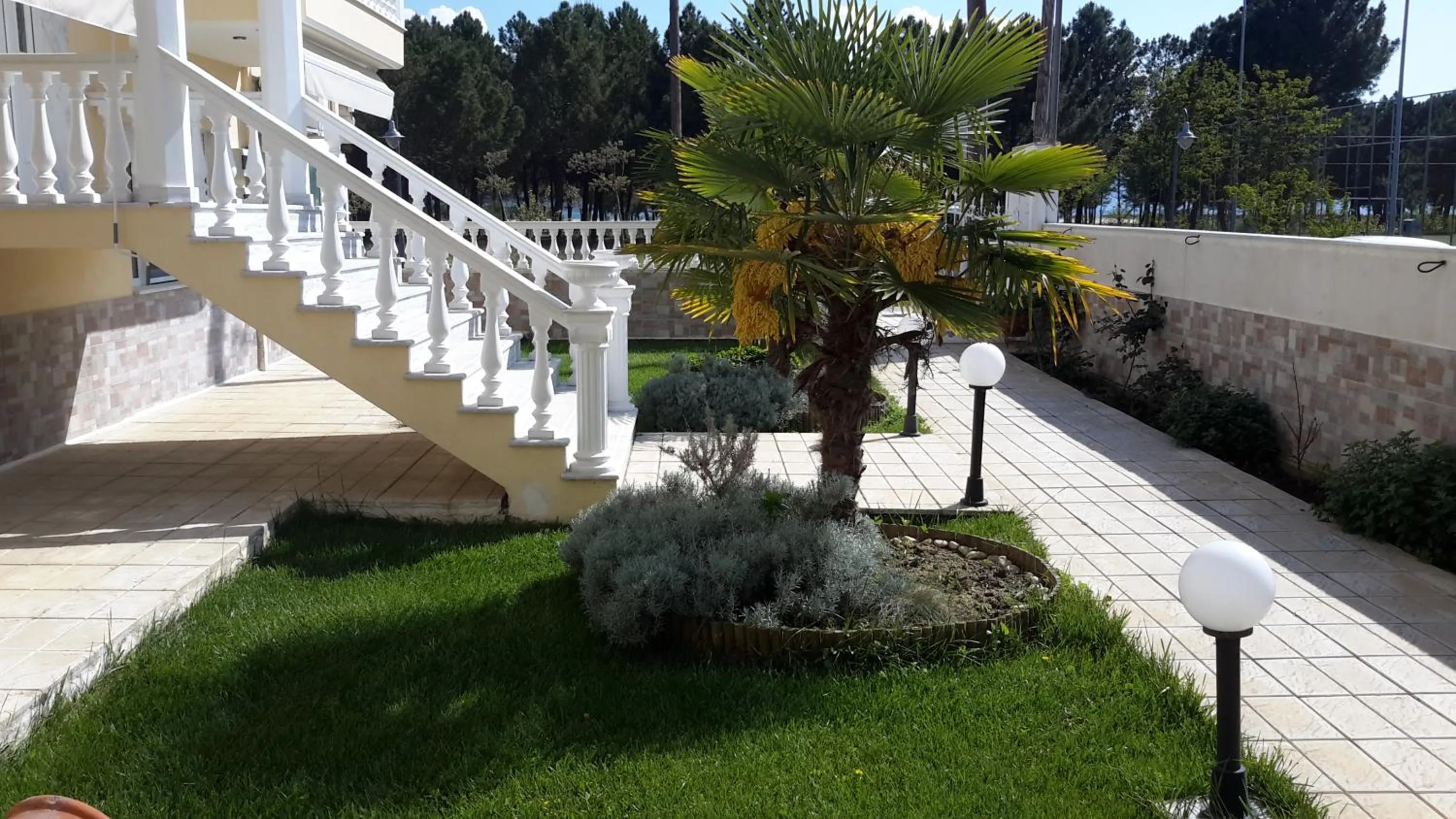 Day in Irini Apartments