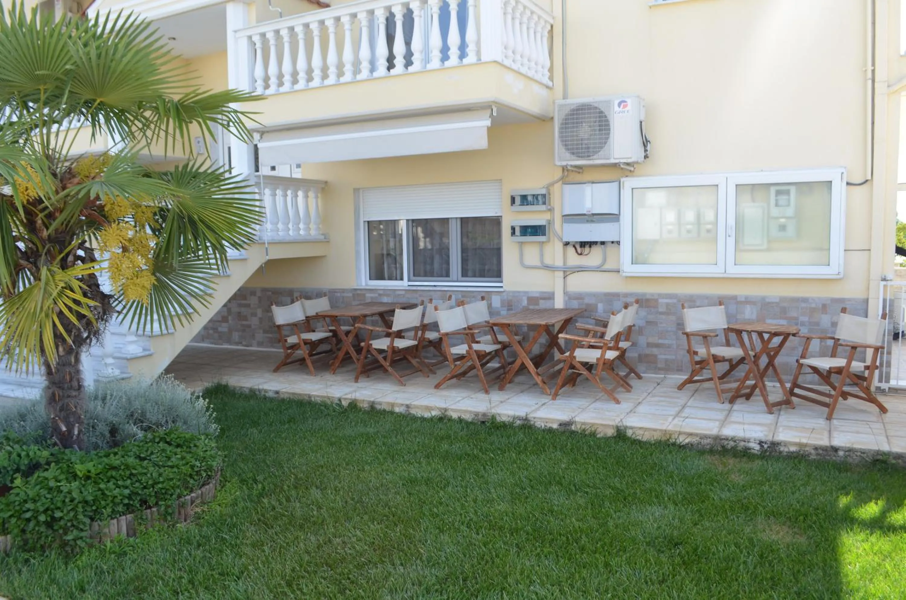 Garden in Irini Apartments