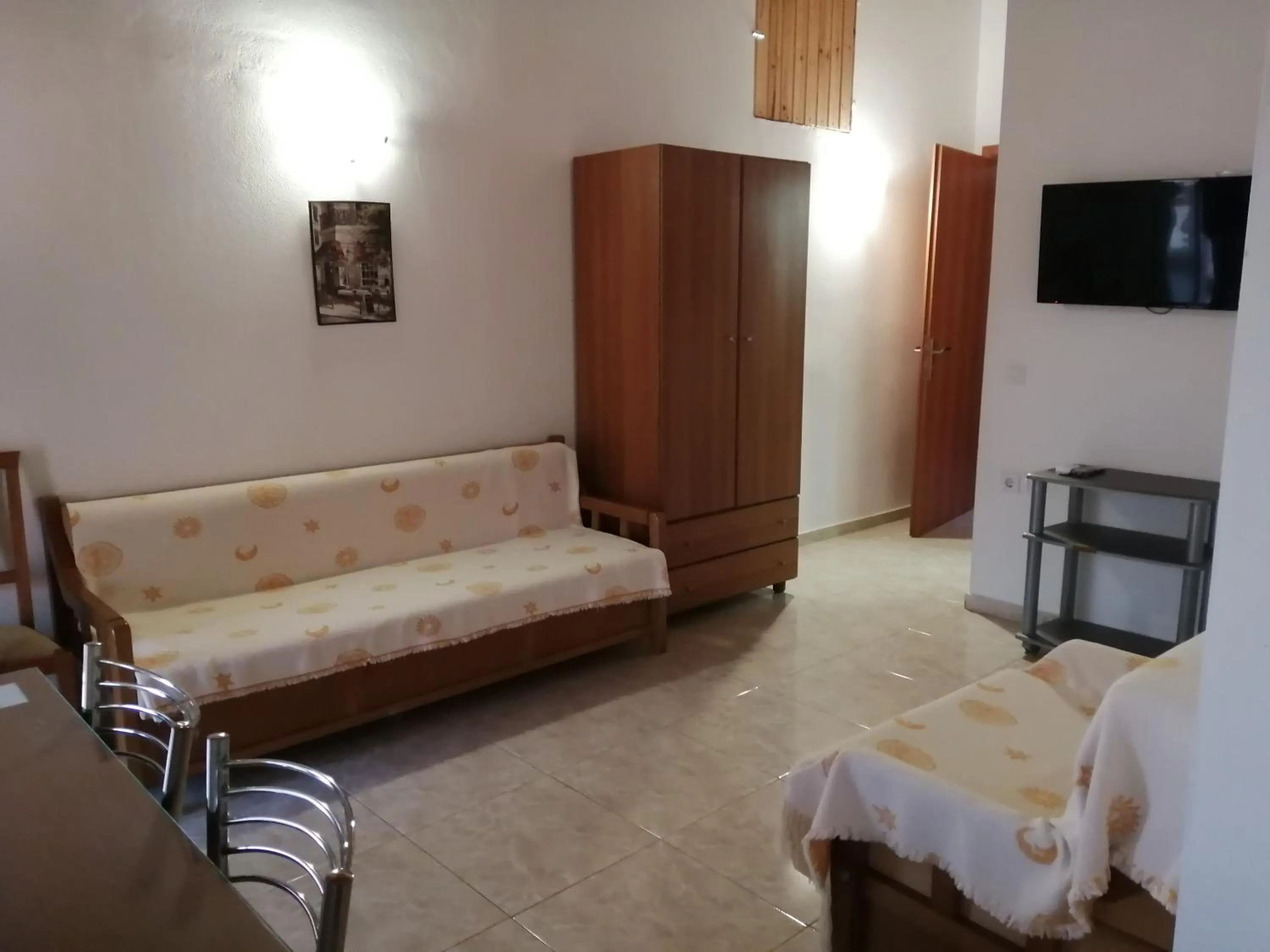 TV and multimedia in Irini Apartments