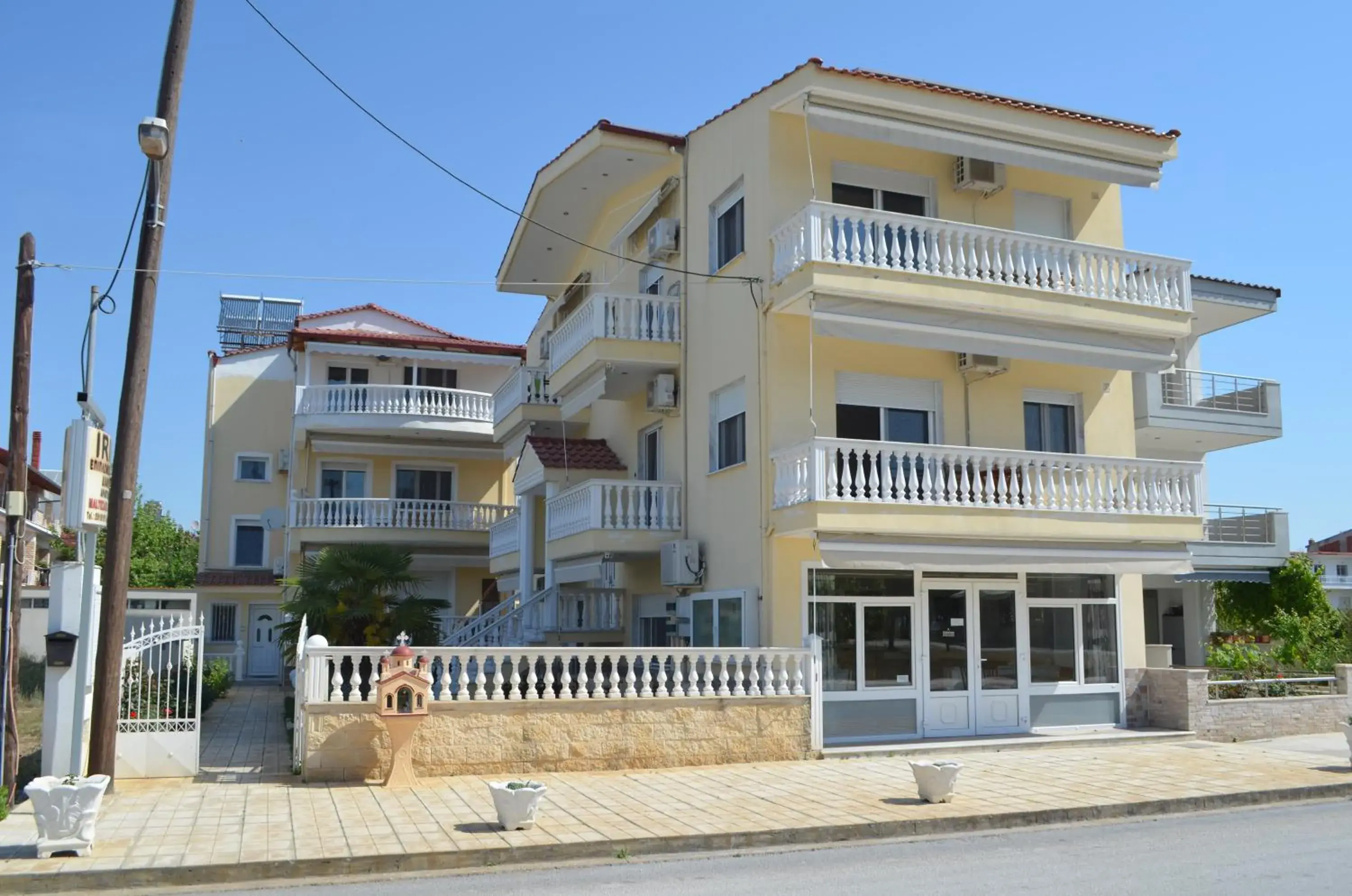 Irini Apartments Irini Apartments