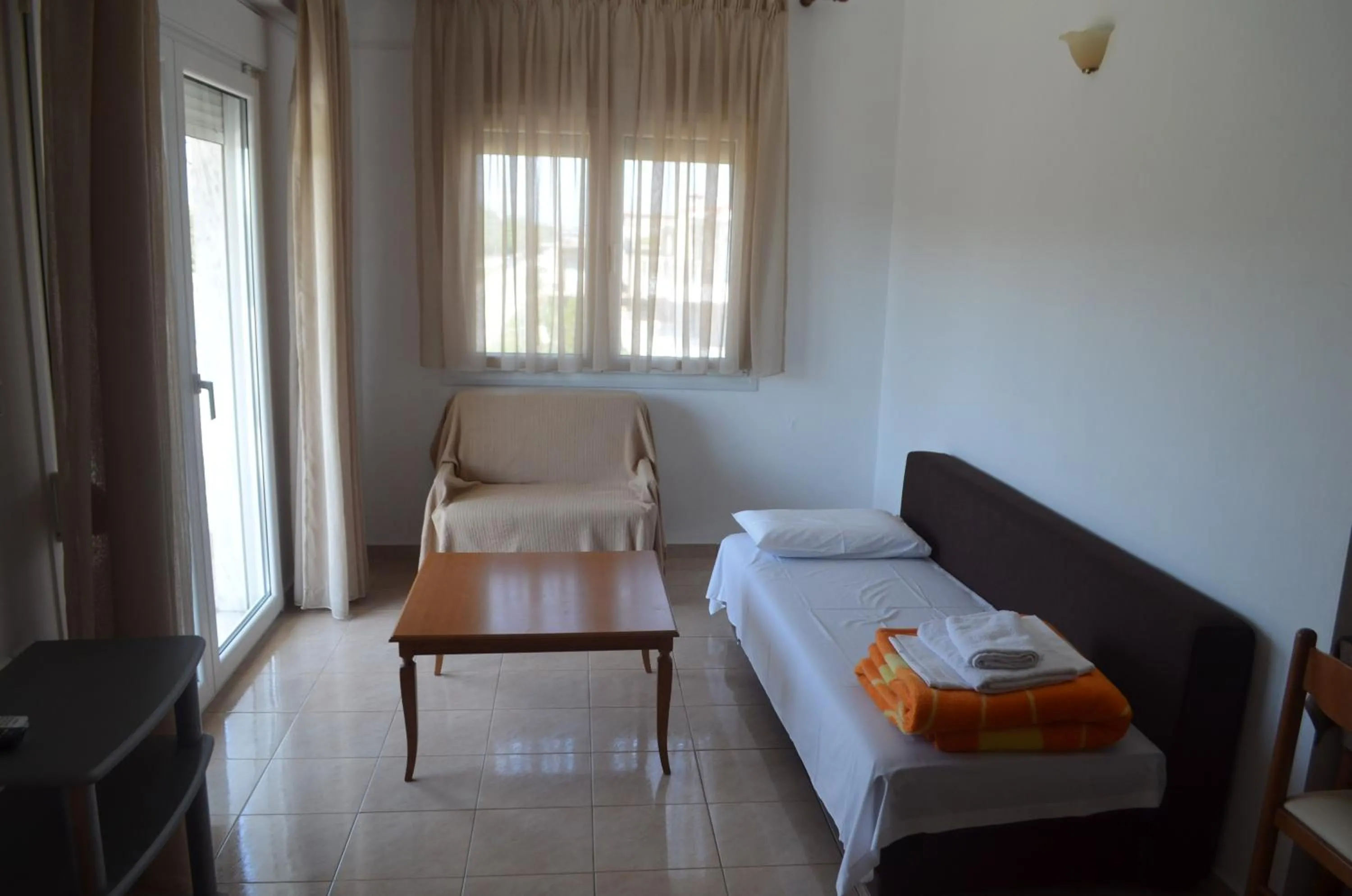 TV and multimedia, Bed in Irini Apartments