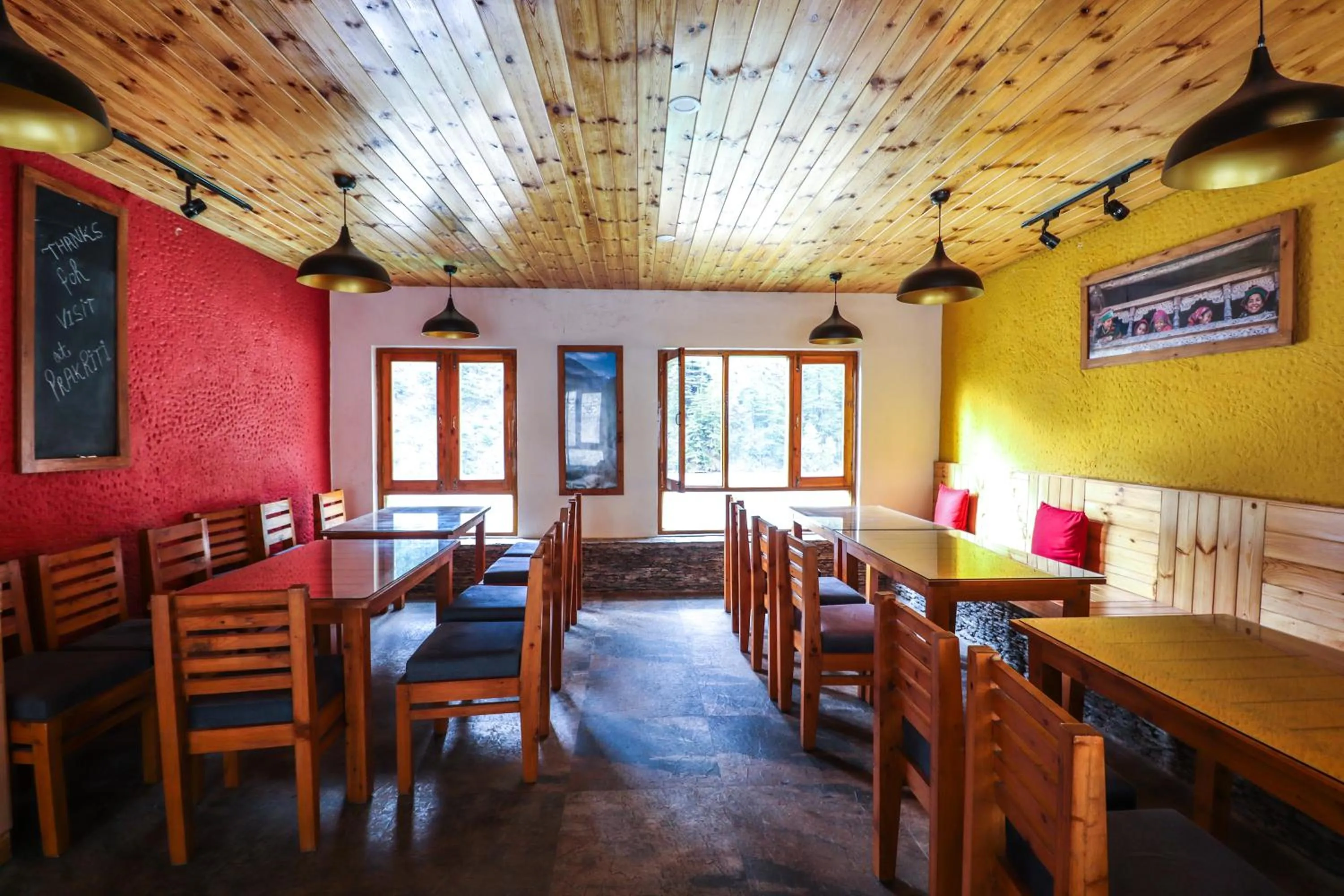 Restaurant/places to eat in Prakriti-The Retreat