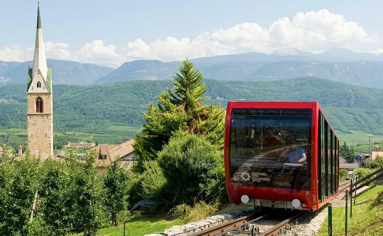 Hiking in Hotel Paradiso