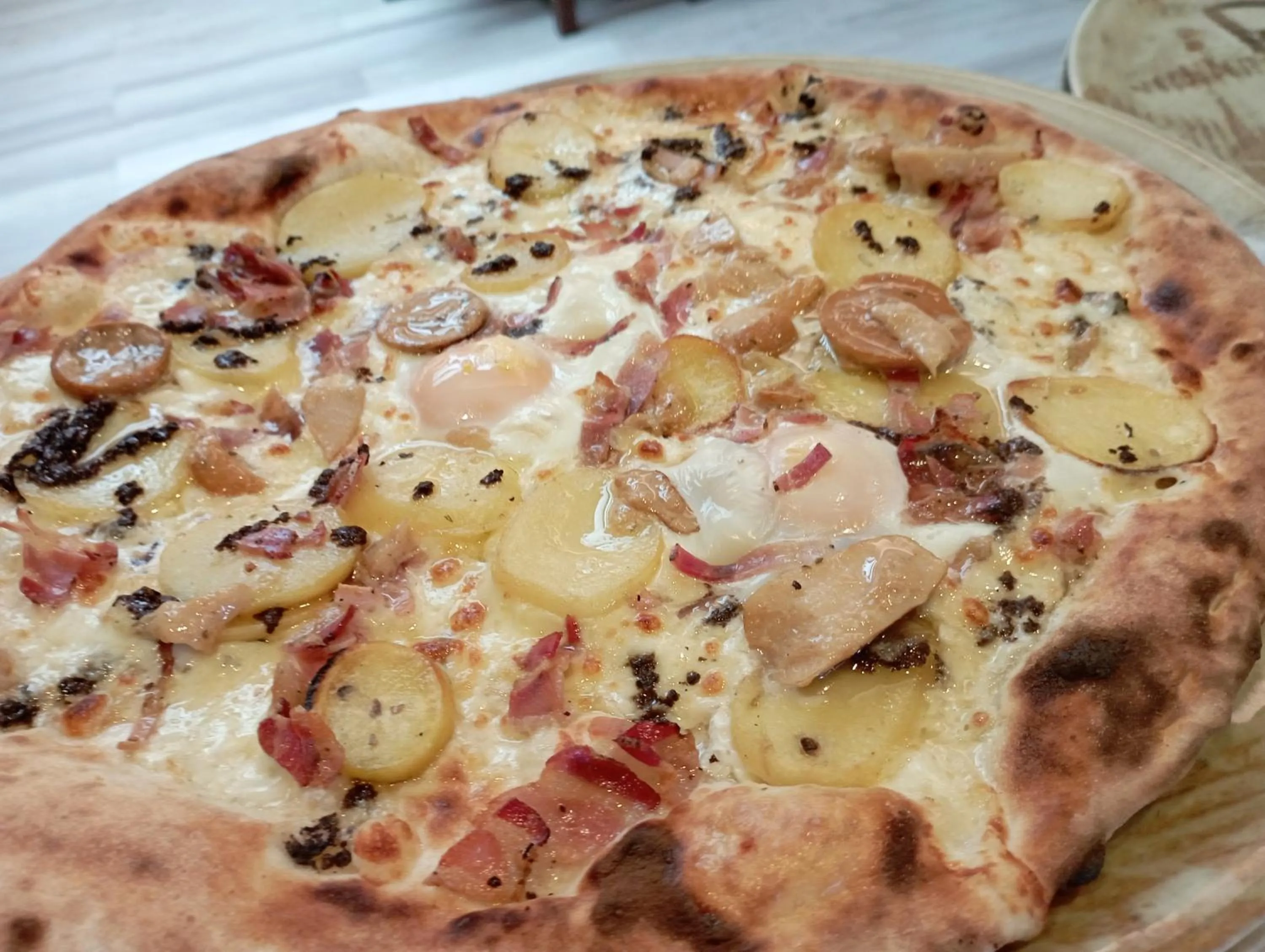 Restaurant/places to eat in Hotel Paradiso