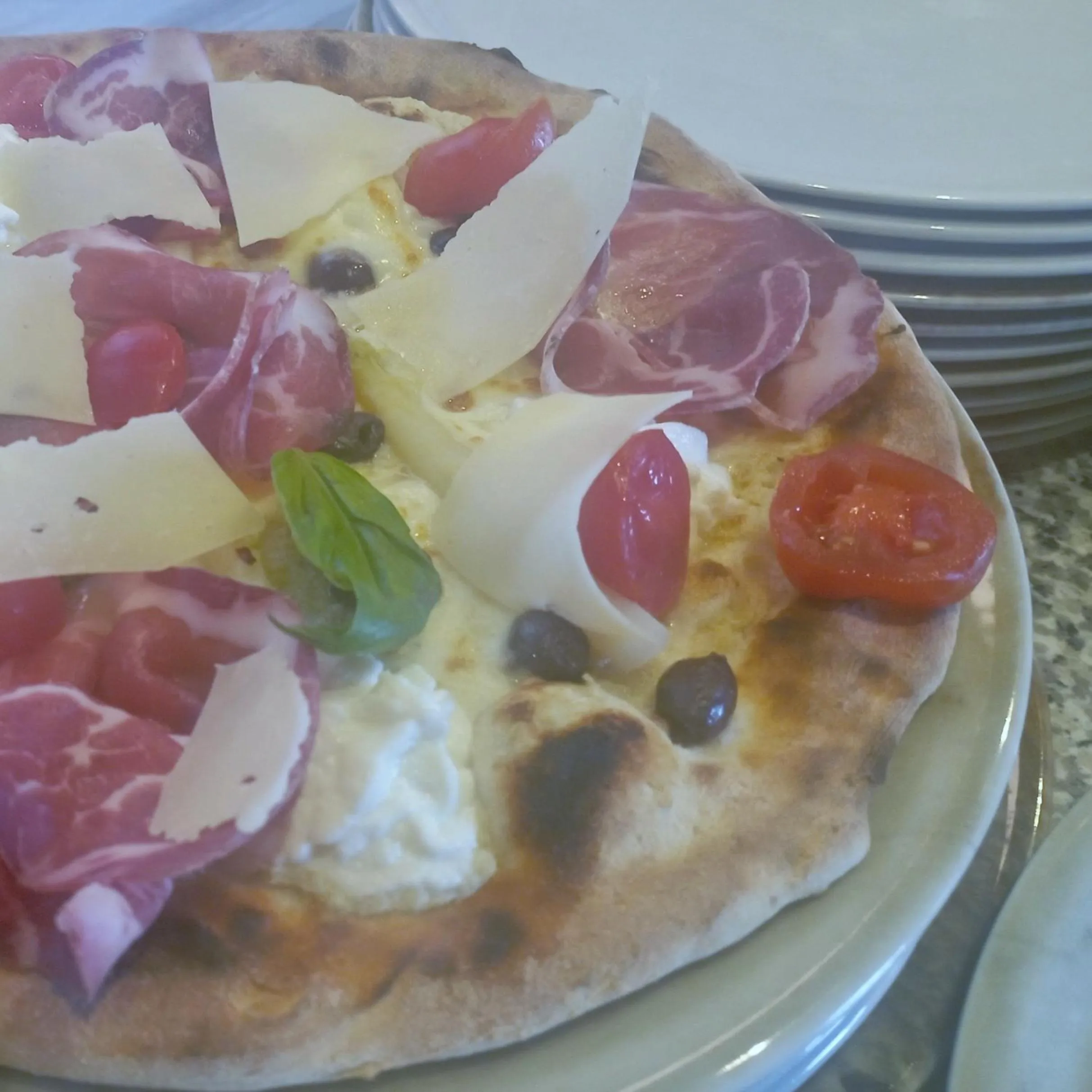 Restaurant/places to eat in Hotel Paradiso