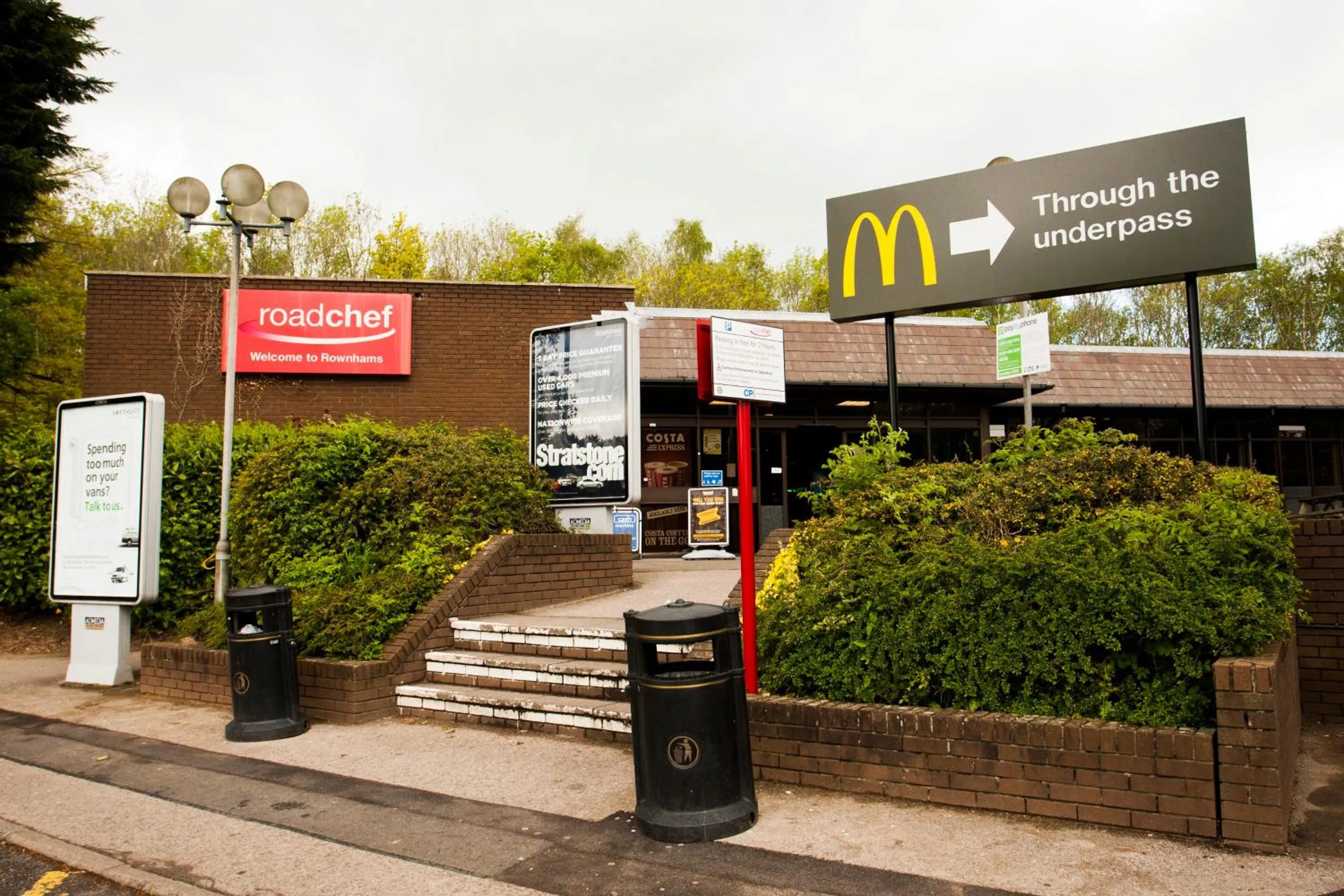 Restaurant/places to eat in Days Inn Southampton Rownhams